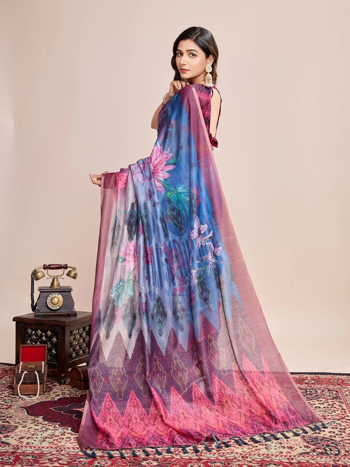 Odette Blue Linen Printed Saree With Unstitched Blouse For Women - Image 2