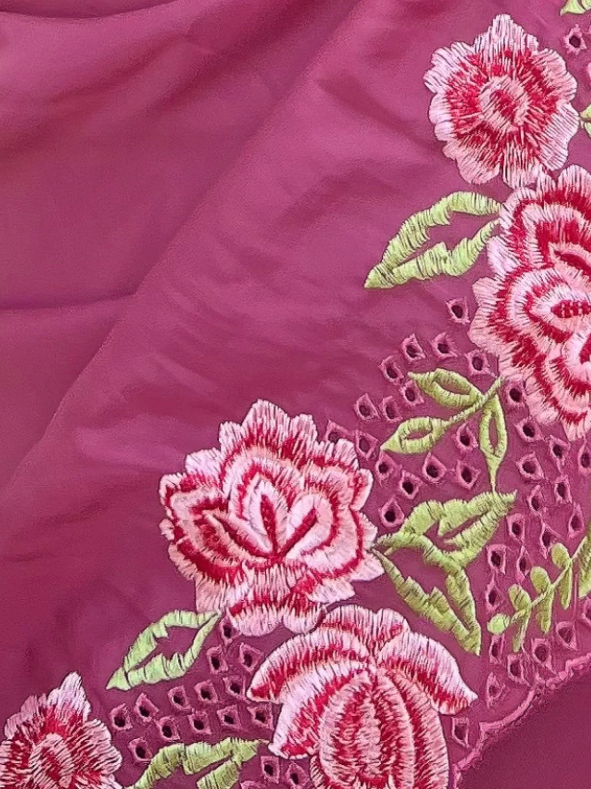 Odette Pink Organza Embroidered Saree With Unstitched Blouse For Women - Image 3