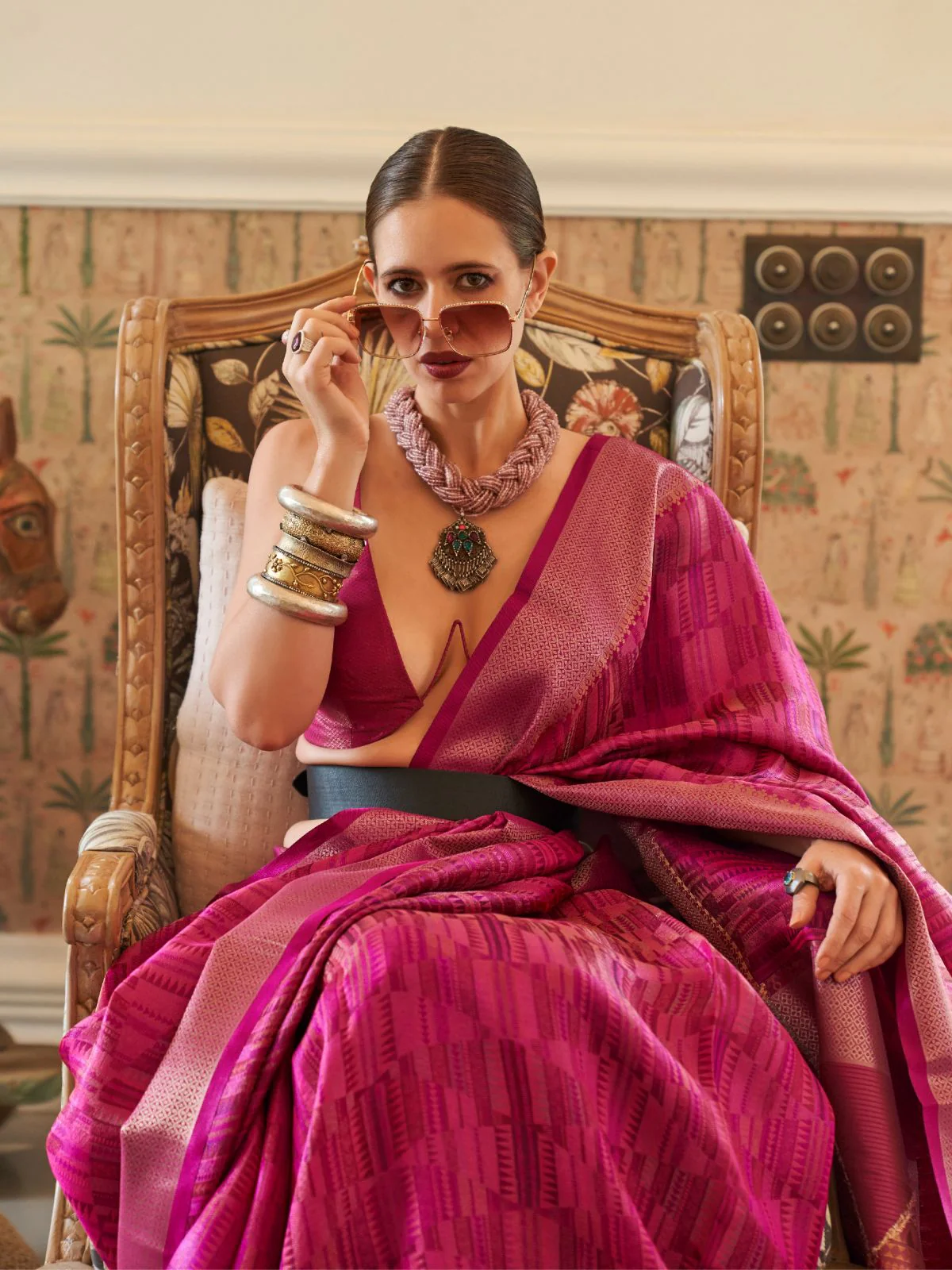 Odette Pink Organza Woven Saree With Unstitched Blouse for Women - Image 3