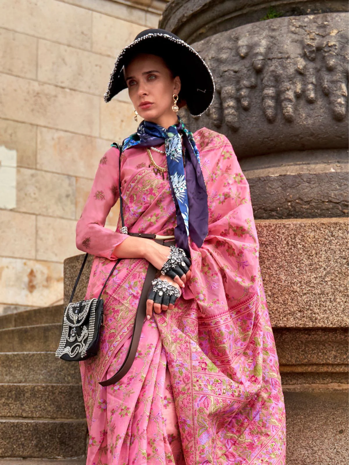 Odette Pink Organza Woven Saree With Unstitched Blouse For Women - Image 2