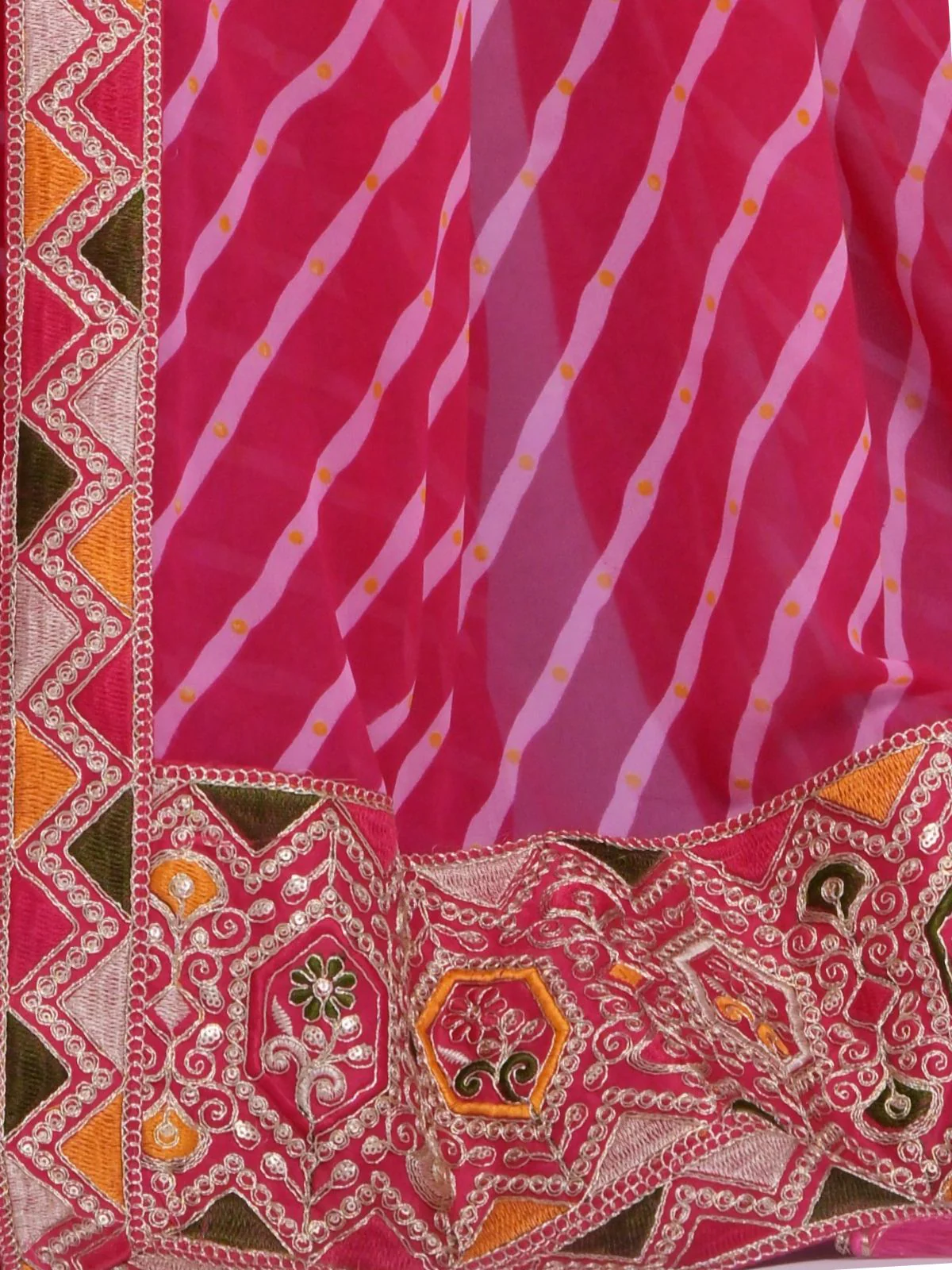 Odette Pink Printed Georgette Saree With Unstitched Blouse For Women - Image 7