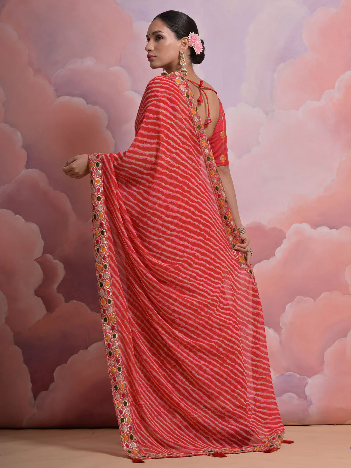 Odette Pink Printed Georgette Saree With Unstitched Blouse For Women - Image 5
