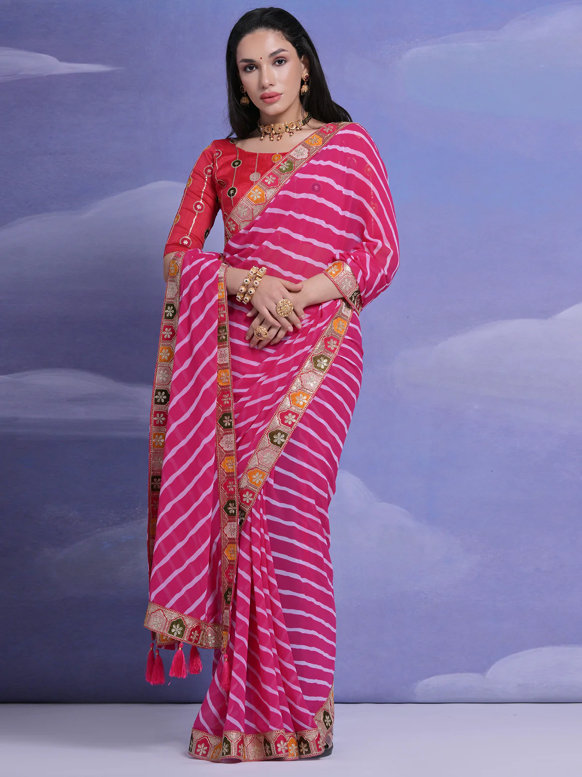 Odette Pink Printed Georgette Saree With Unstitched Blouse For Women - Image 3
