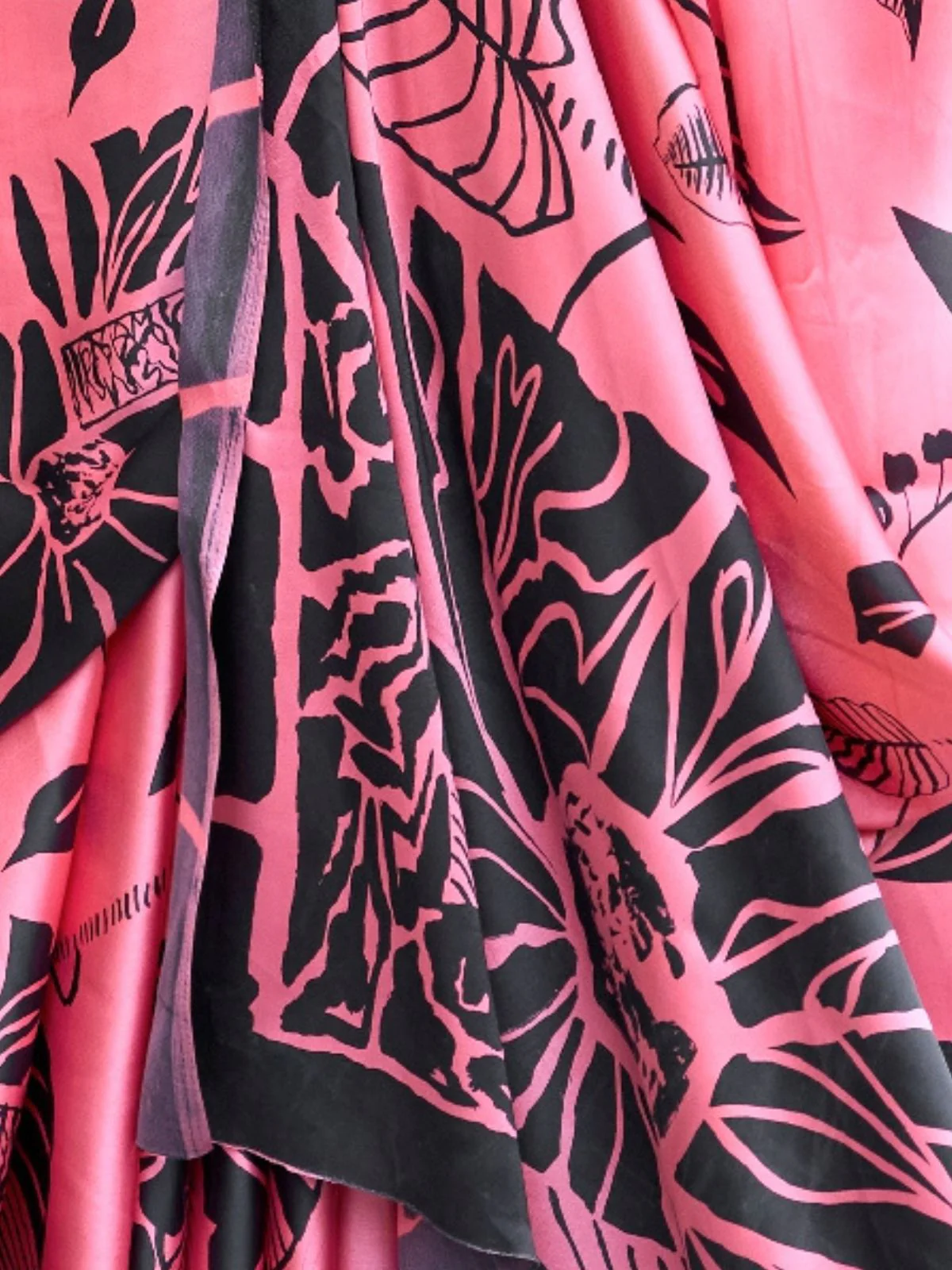 Odette Pink Satin Printed Saree With Unstitched Blouse For Women - Image 3