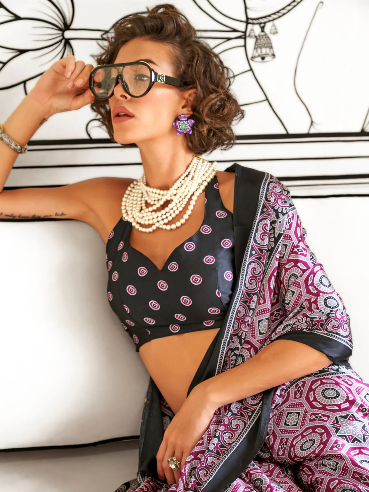 Odette Pink Satin Printed Saree With Unstitched Blouse For Women - Image 2