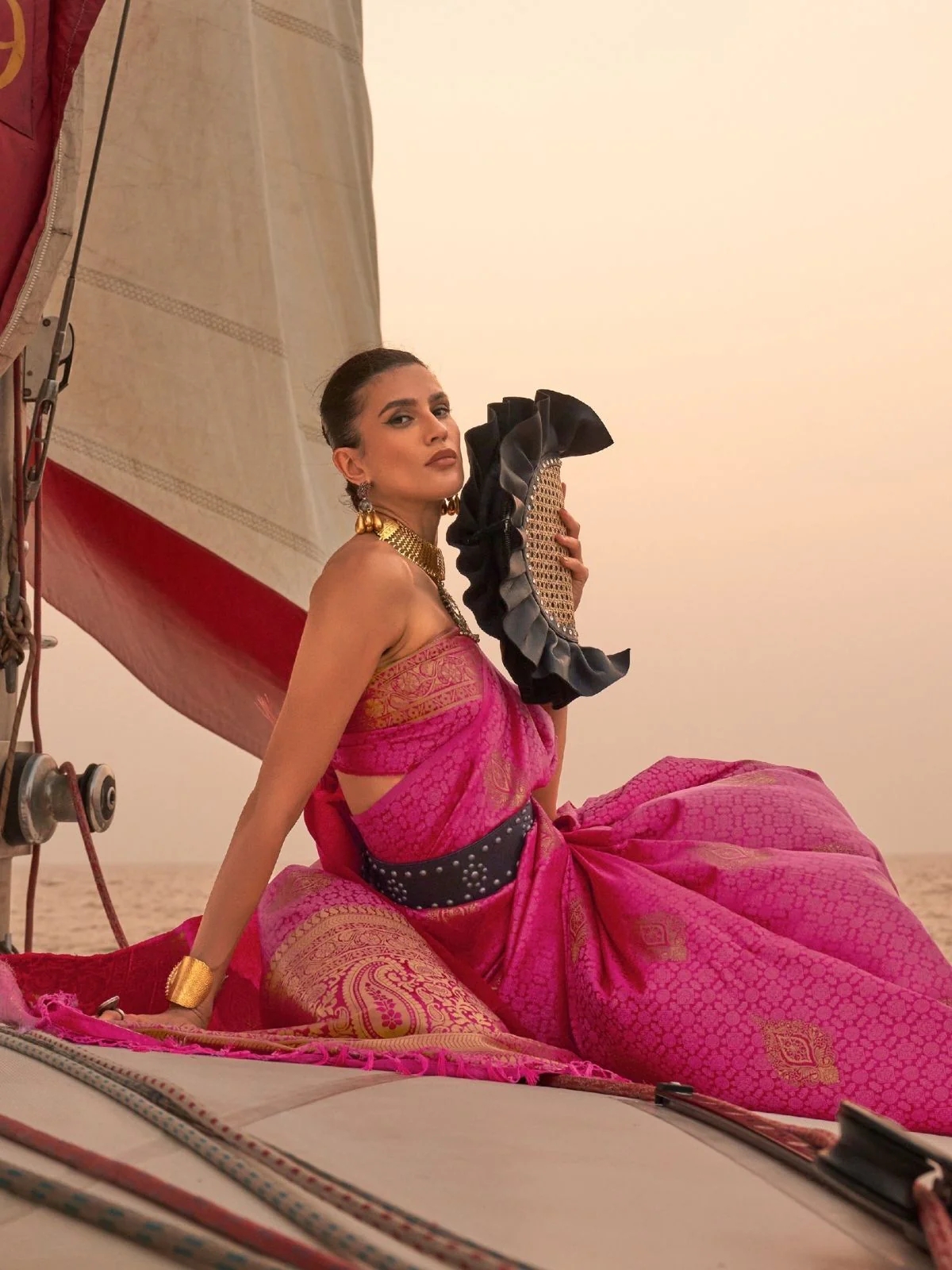 Odette Pink Satin Woven Saree With Unstitched Blouse for Women - Image 2