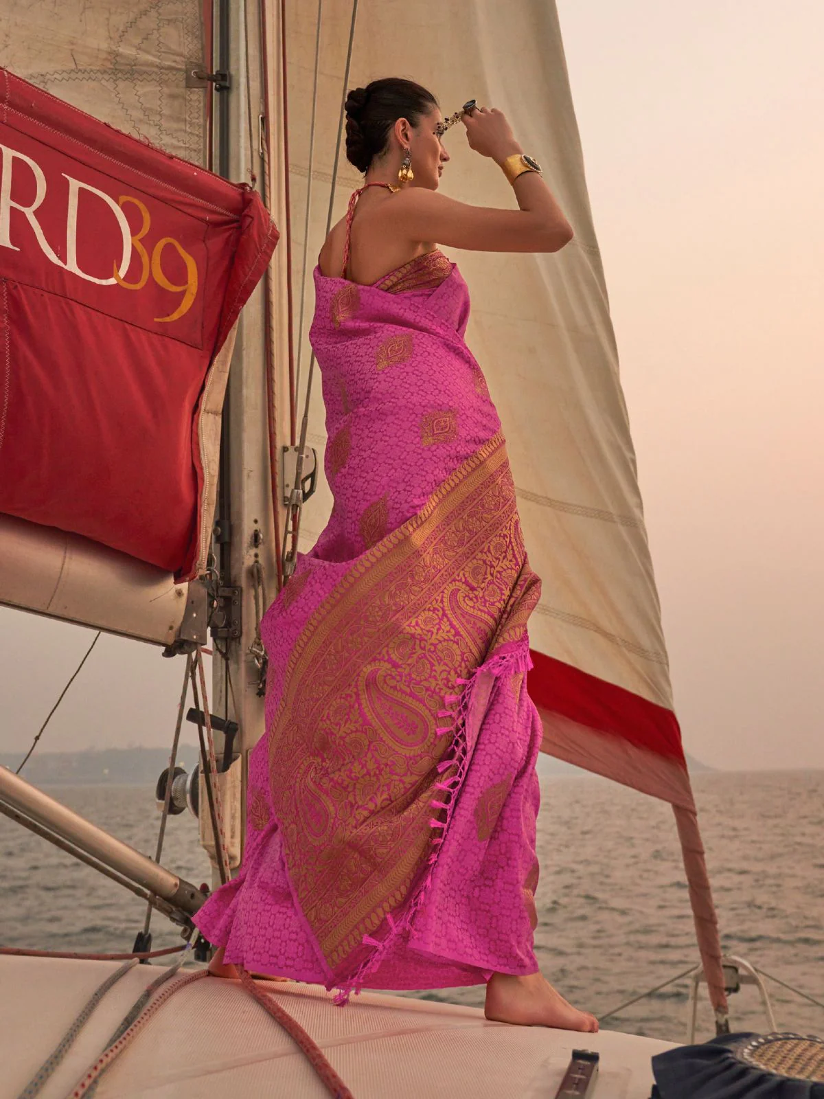 Odette Pink Satin Woven Saree With Unstitched Blouse for Women - Image 3