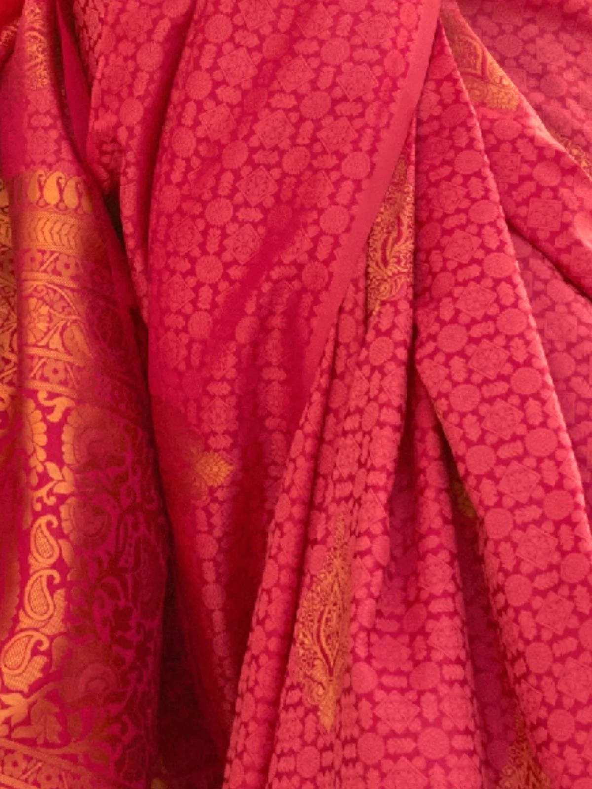 Odette Pink Satin Woven Saree With Unstitched Blouse for Women - Image 3