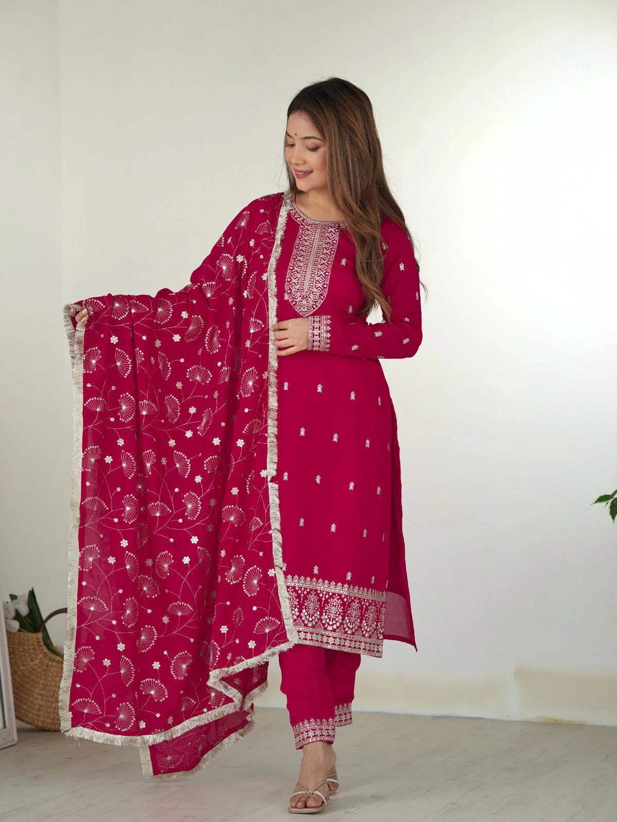 Odette Pink Silk Blend Embroidered Kurta Set For Women - Image 2
