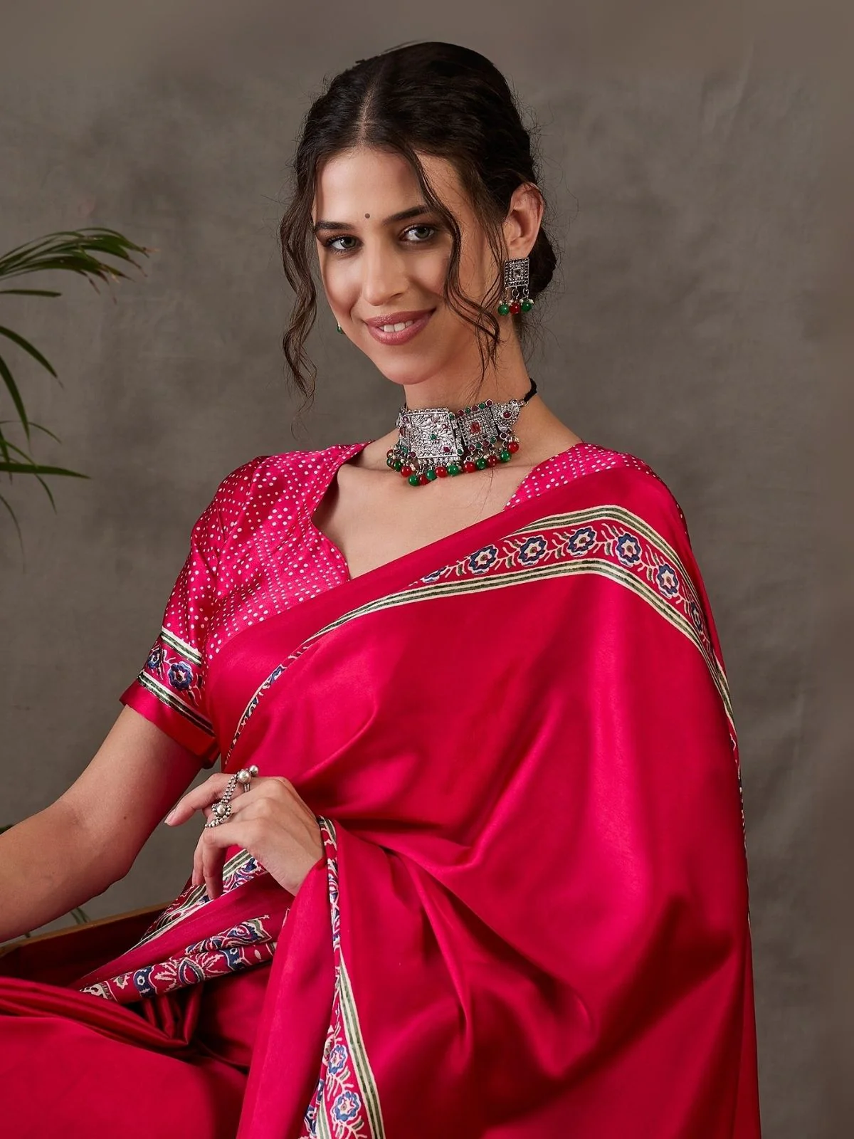 Odette Pink Silk Blend Printed Elegant Saree For Women - Image 4