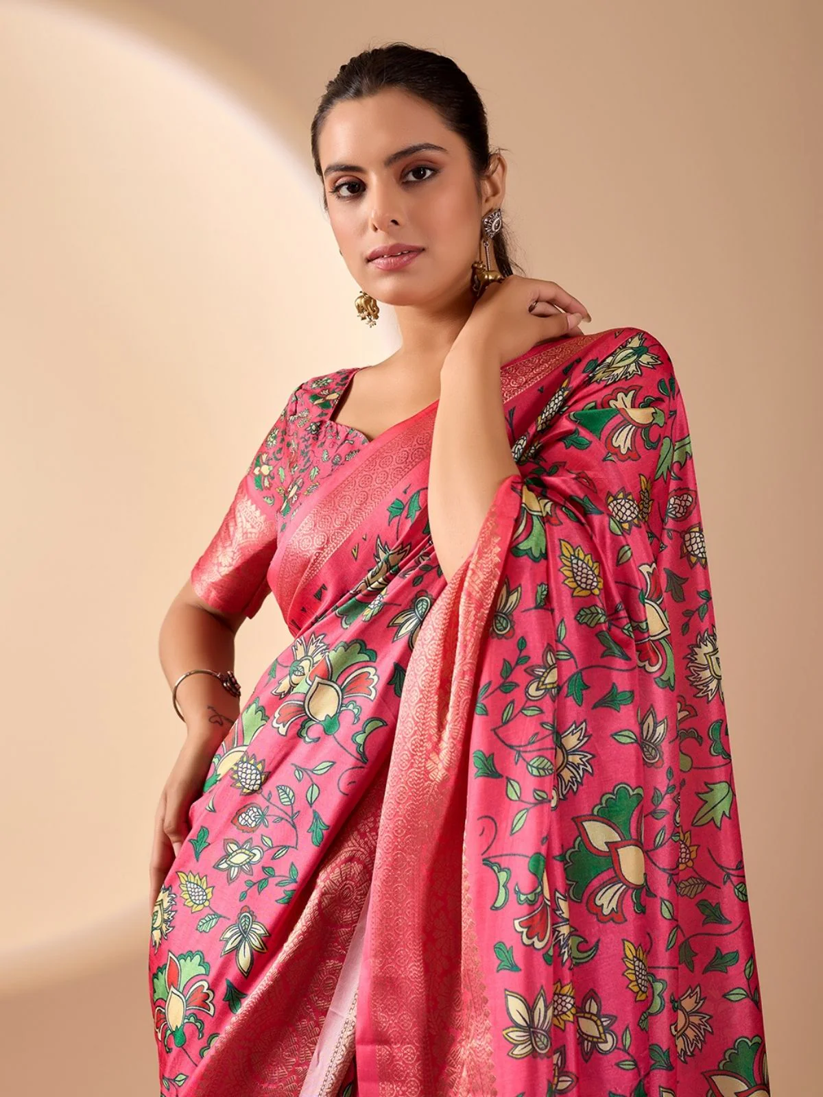Odette Pink Silk Blend Printed Saree For Women - Image 4