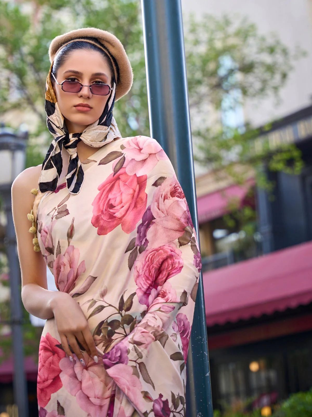 Odette Pink Silk Blend Printed Saree With Unstitched Blouse For Women - Image 2