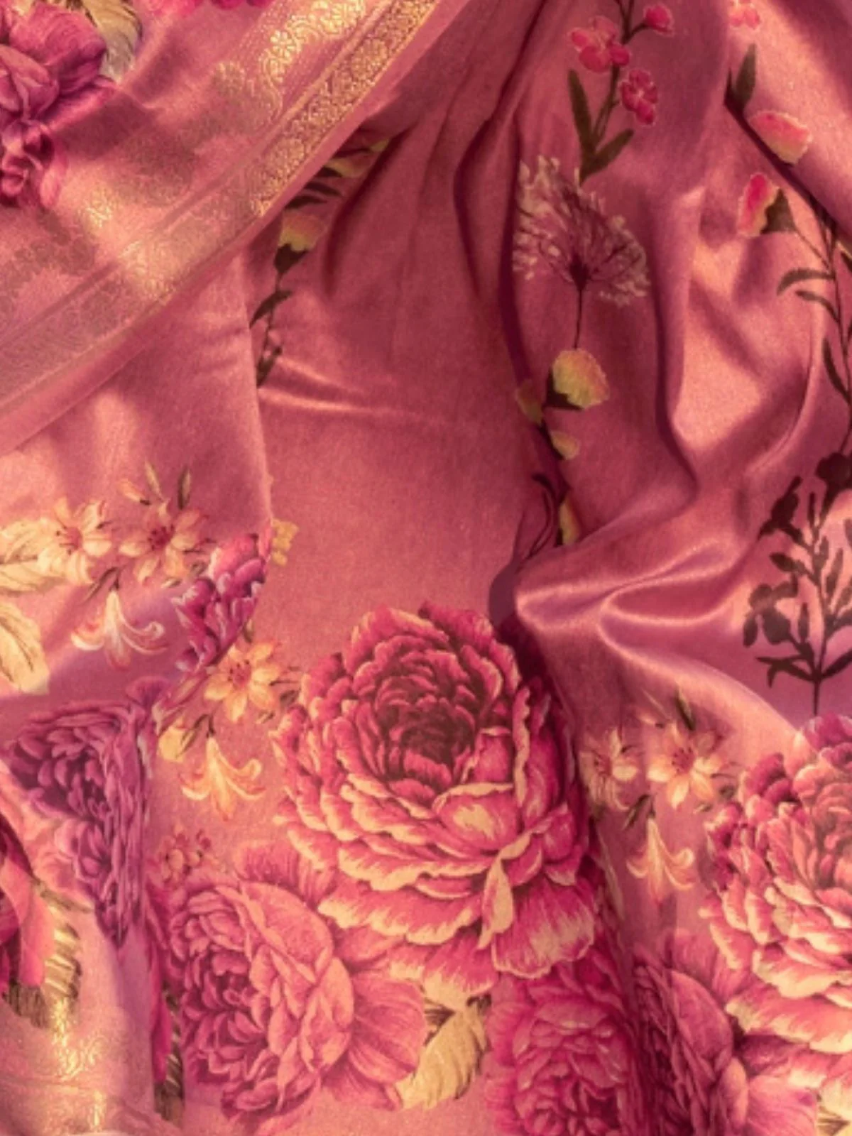 Odette Pink Silk Blend Printed Saree With Unstitched Blouse For Women - Image 3