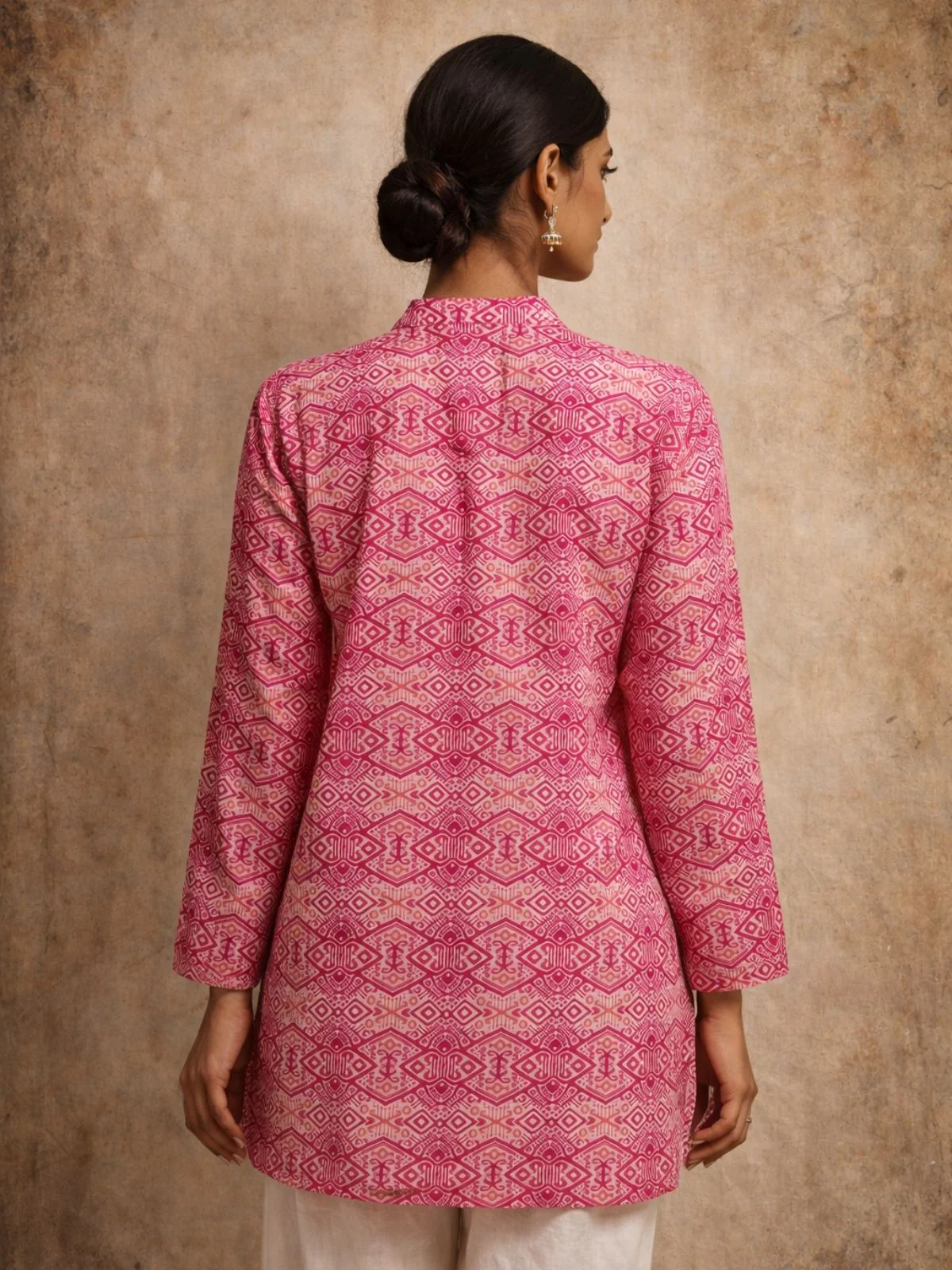 Odette Pink Silk Blend Printed Solid Kurti For Women - Image 3