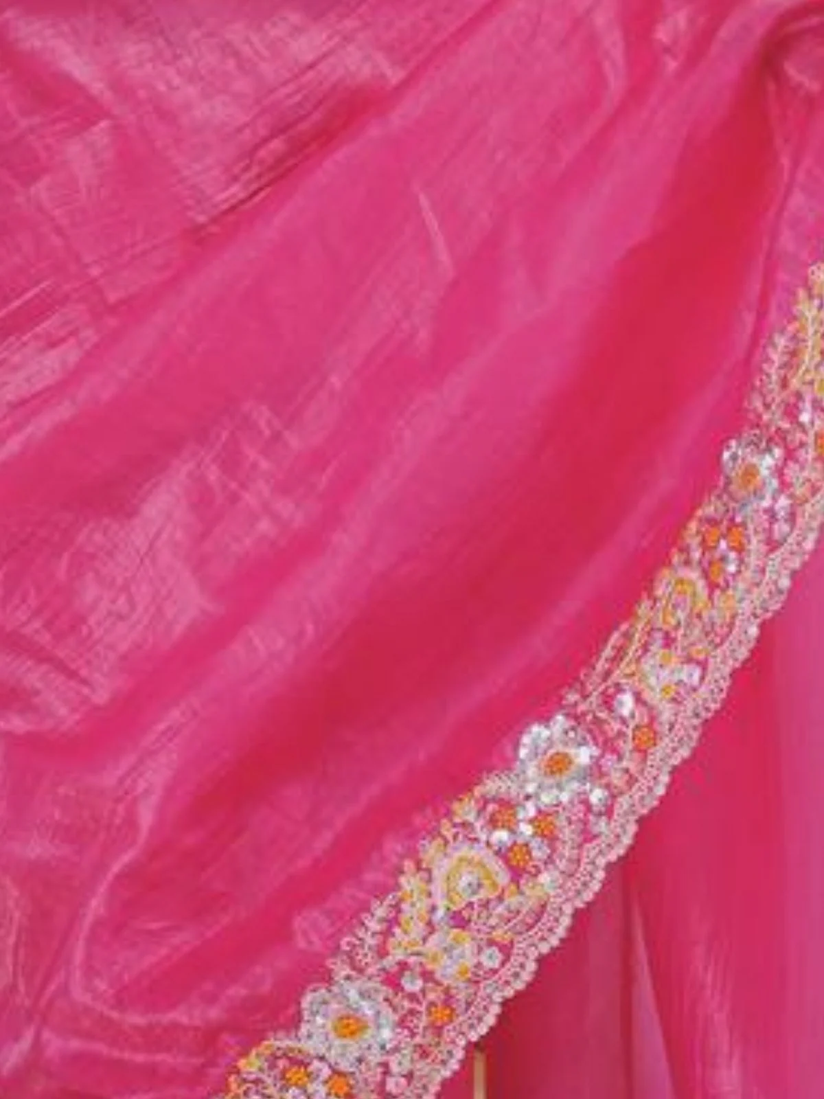 Odette Pink Silk Blend Solid Saree For Women - Image 4