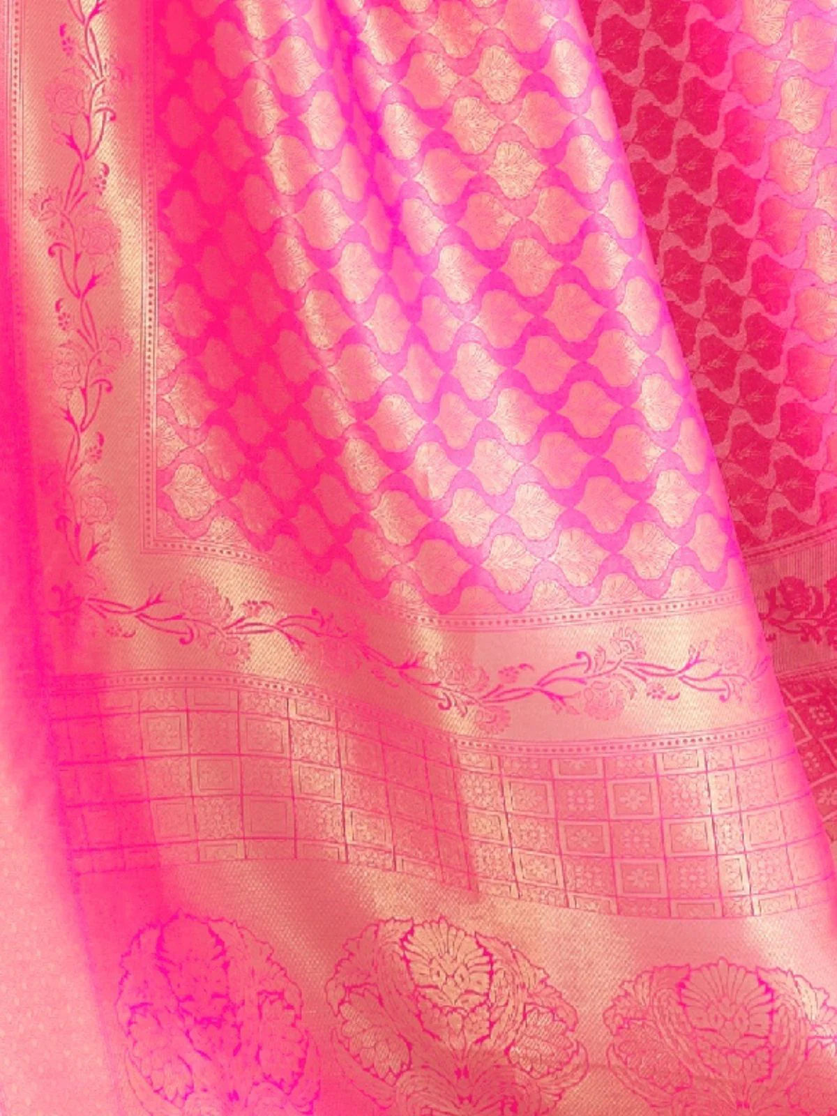 Odette Pink Silk Blend Woven Saree With Unstitched Blouse For Women - Image 3