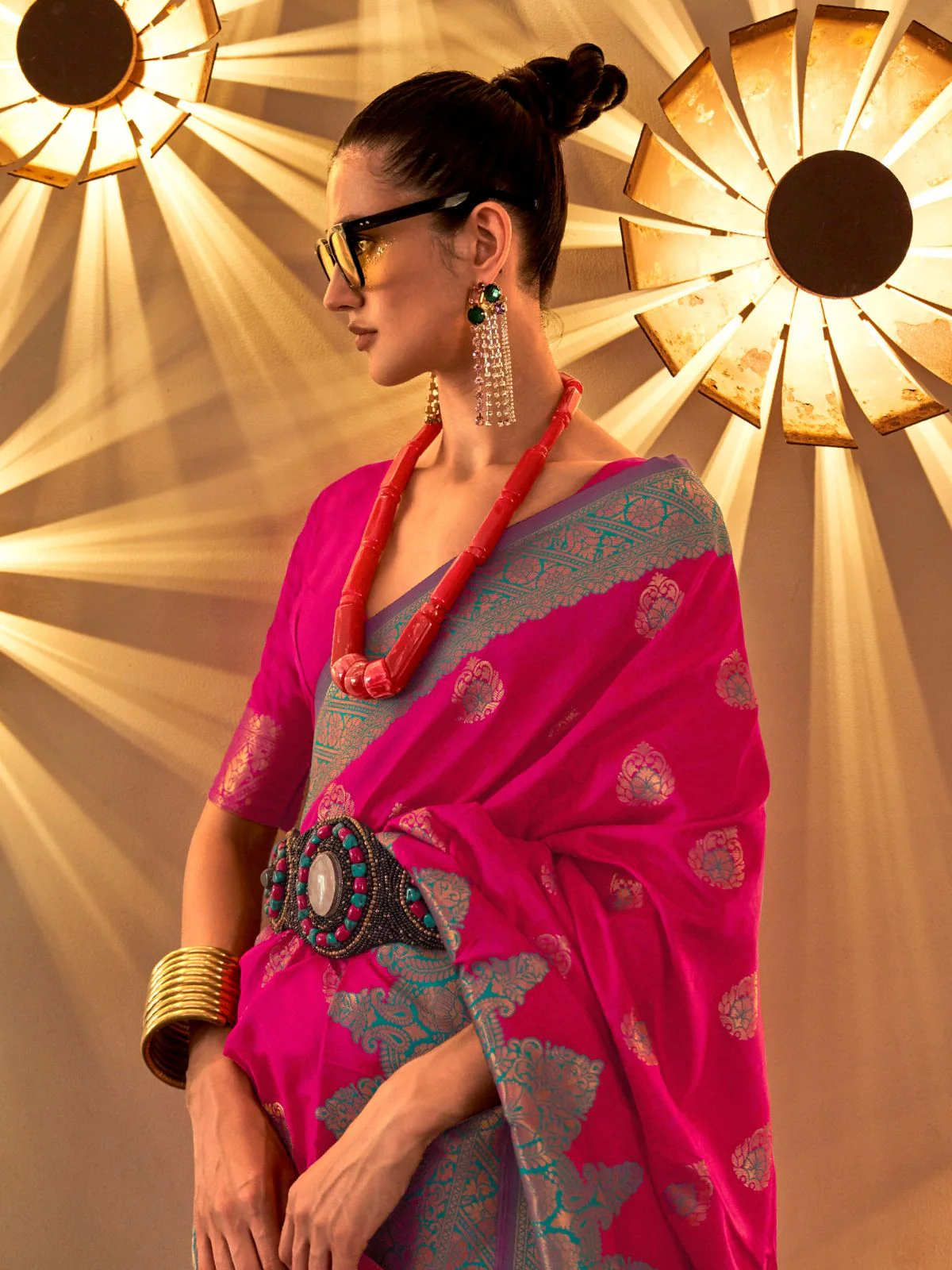 Odette Pink Silk Blend Woven Saree With Unstitched Blouse For Women - Image 2