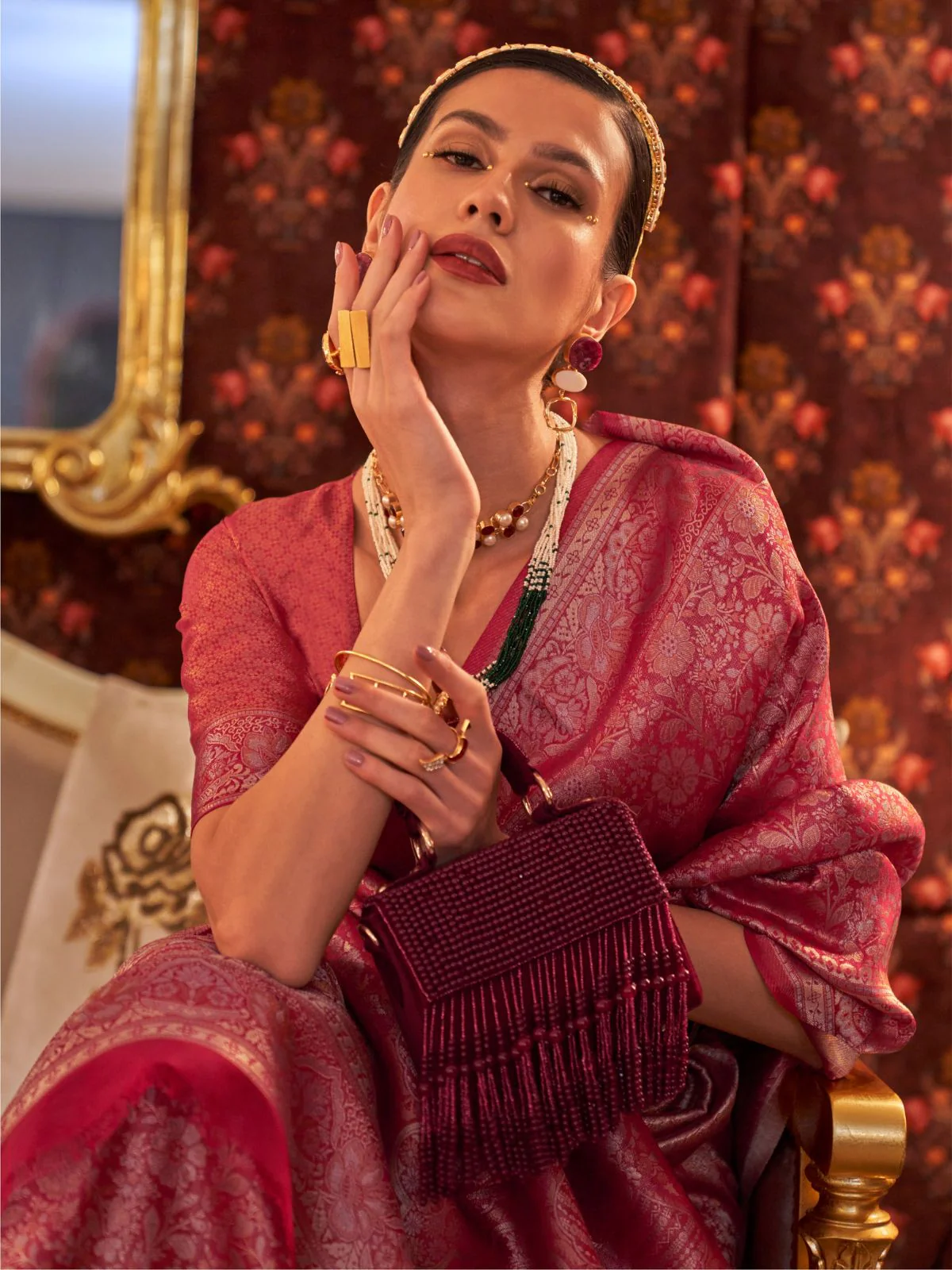 Odette Pink Silk Blend Woven Saree With Unstitched Blouse For Women - Image 2