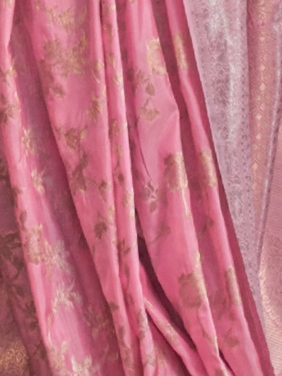 Odette Pink Silk Blend Woven Saree With Unstitched Blouse For Women - Image 3