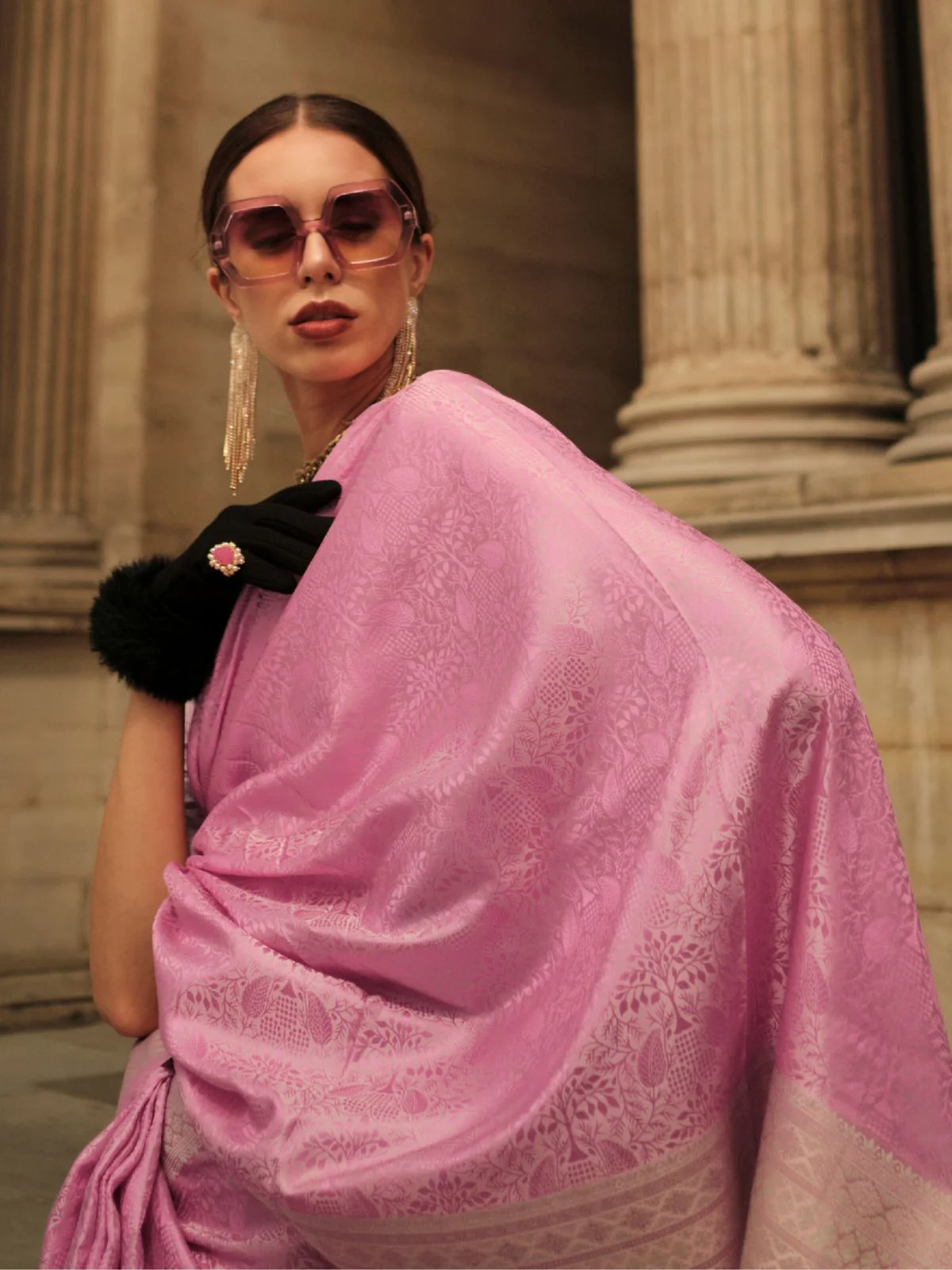 Odette Pink Silk Blend Woven Saree With Unstitched Blouse For Women - Image 2