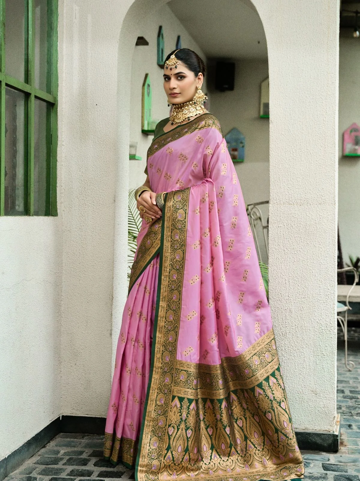 Odette Pink Silk Woven Saree For Women - Image 2
