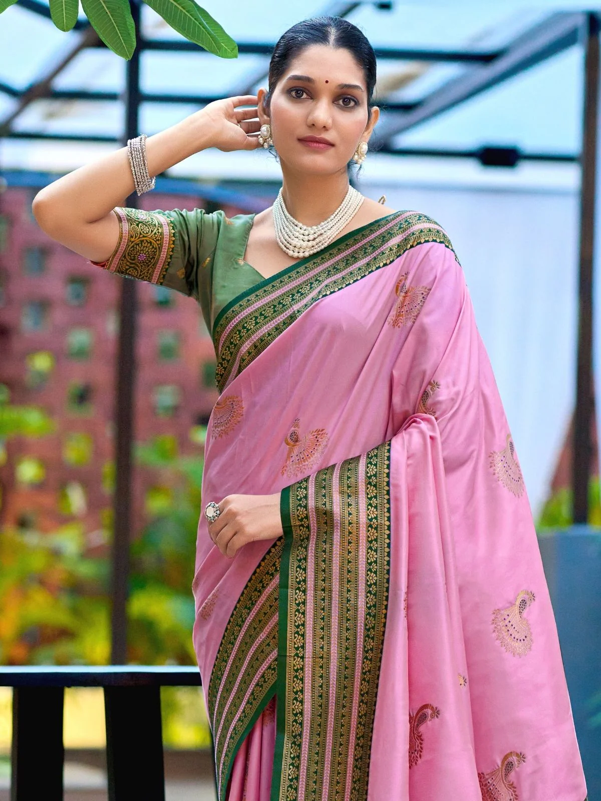 Odette Pink Silk Zari Woven Saree For Women - Image 5