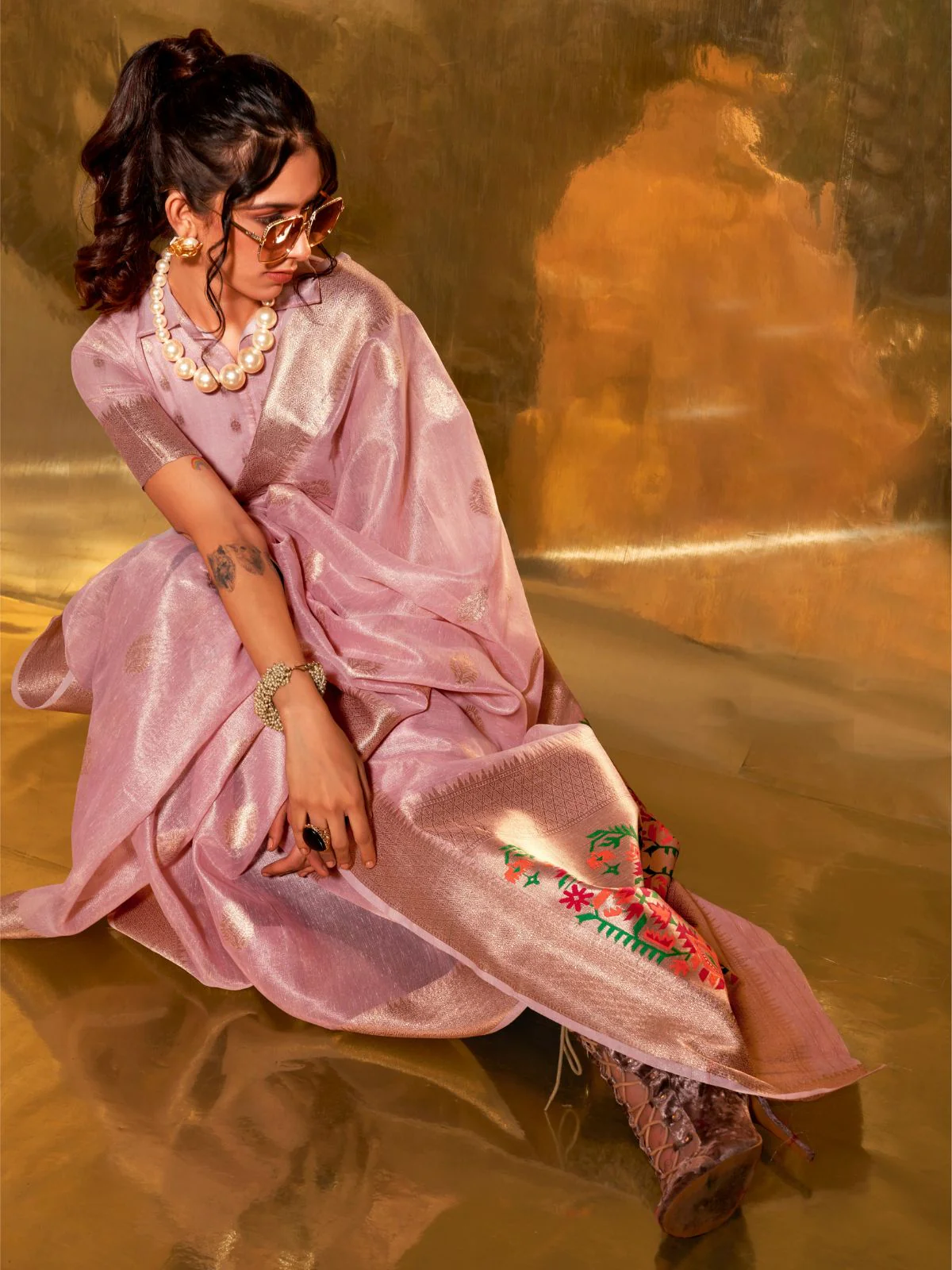 Odette Pink Tissue Woven Saree With Unstitched Blouse For Women - Image 2