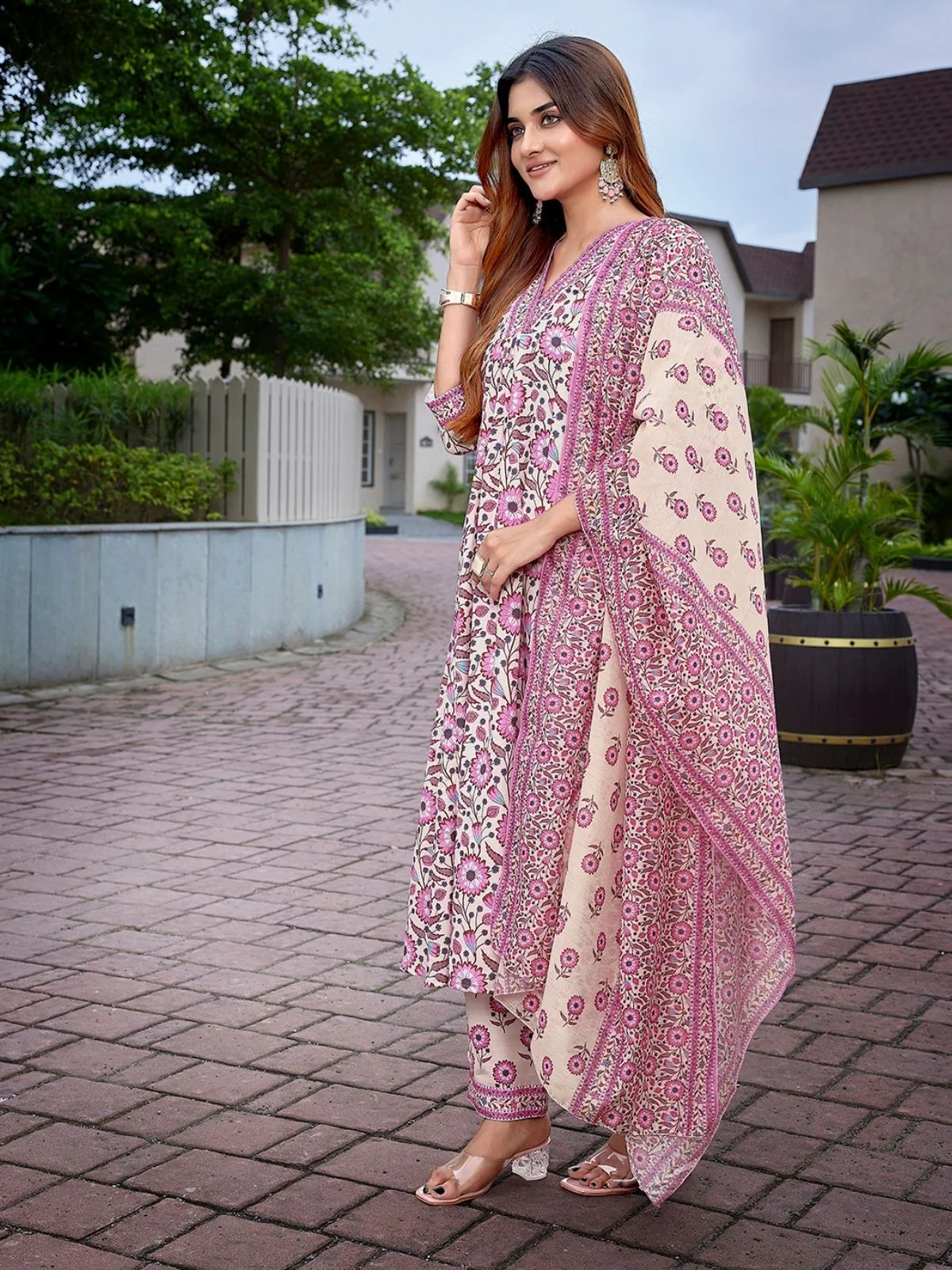 Odette Pink Viscose Printed Stiched Kurta Set For Women - Image 2