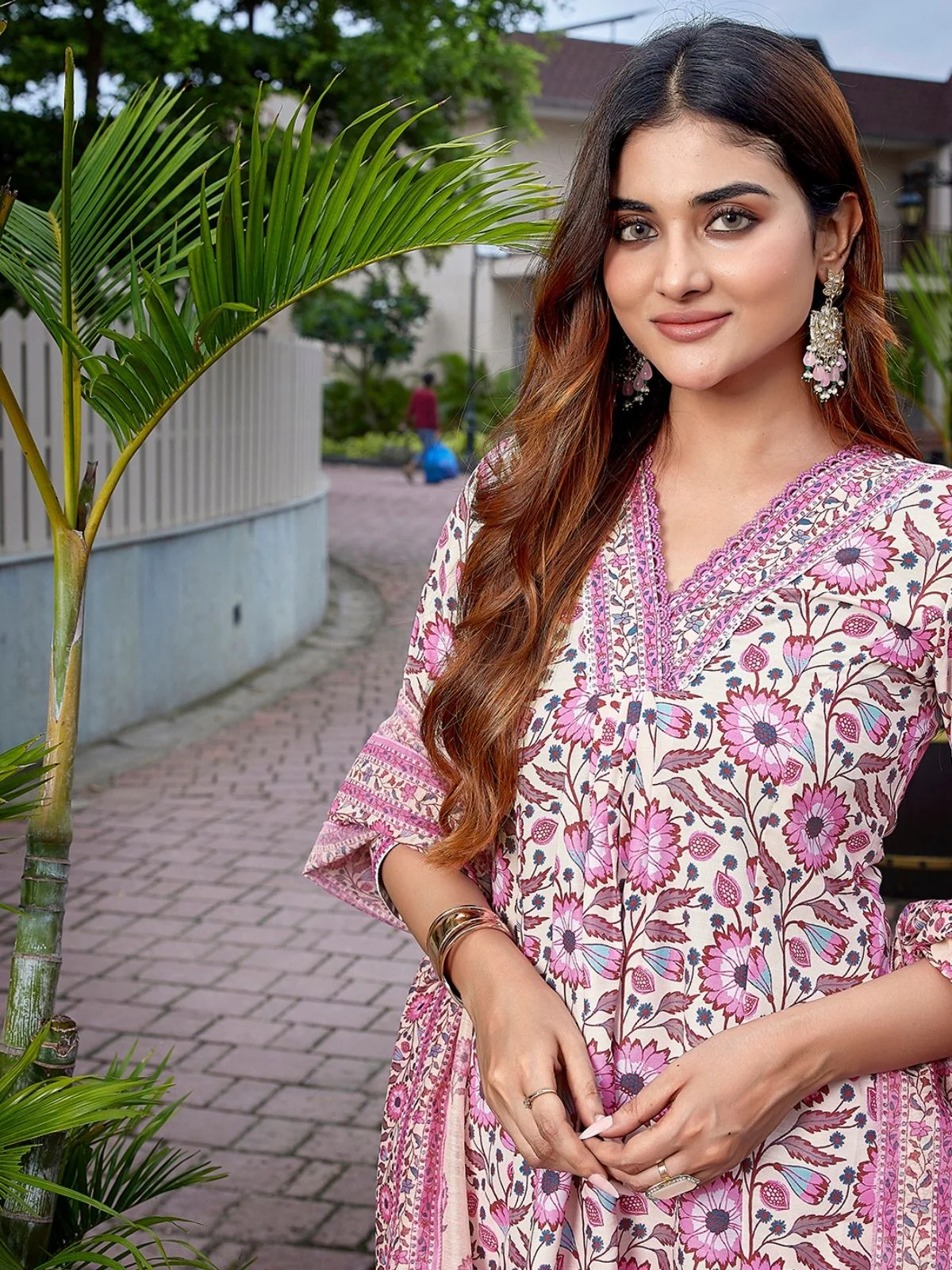 Odette Pink Viscose Printed Stiched Kurta Set For Women - Image 4