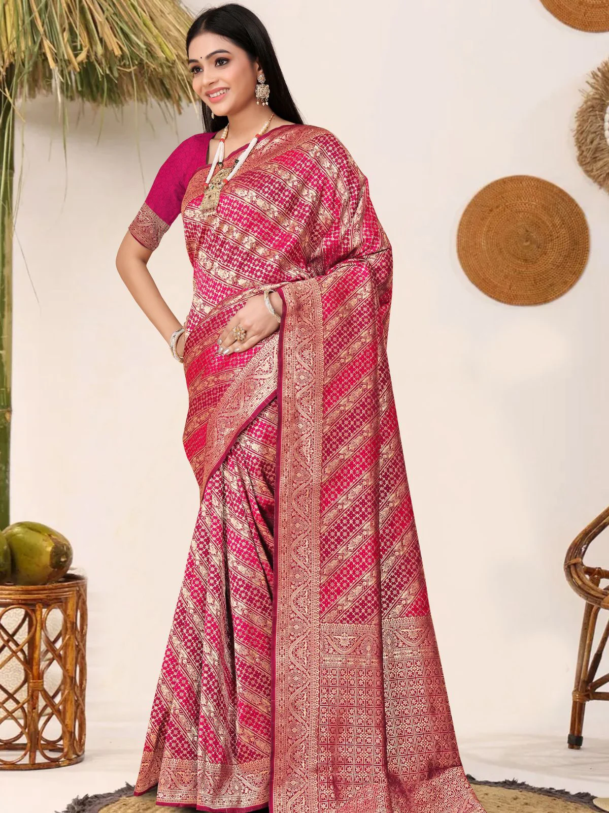 Odette Pink Woven Banarasi Silk Saree With Unstitched Blouse For Women - Image 3