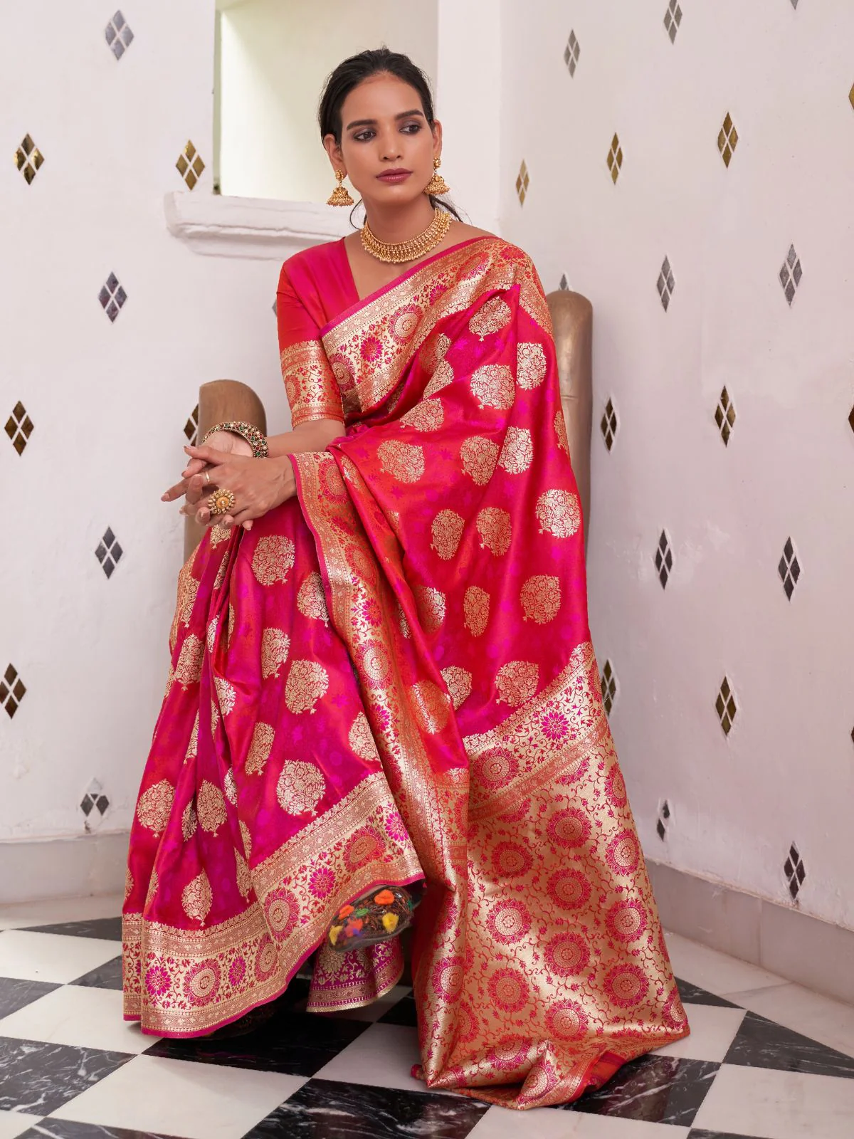 Odette Pink Woven Design Satin Silk Saree With Unstitched Blouse For Women - Image 2