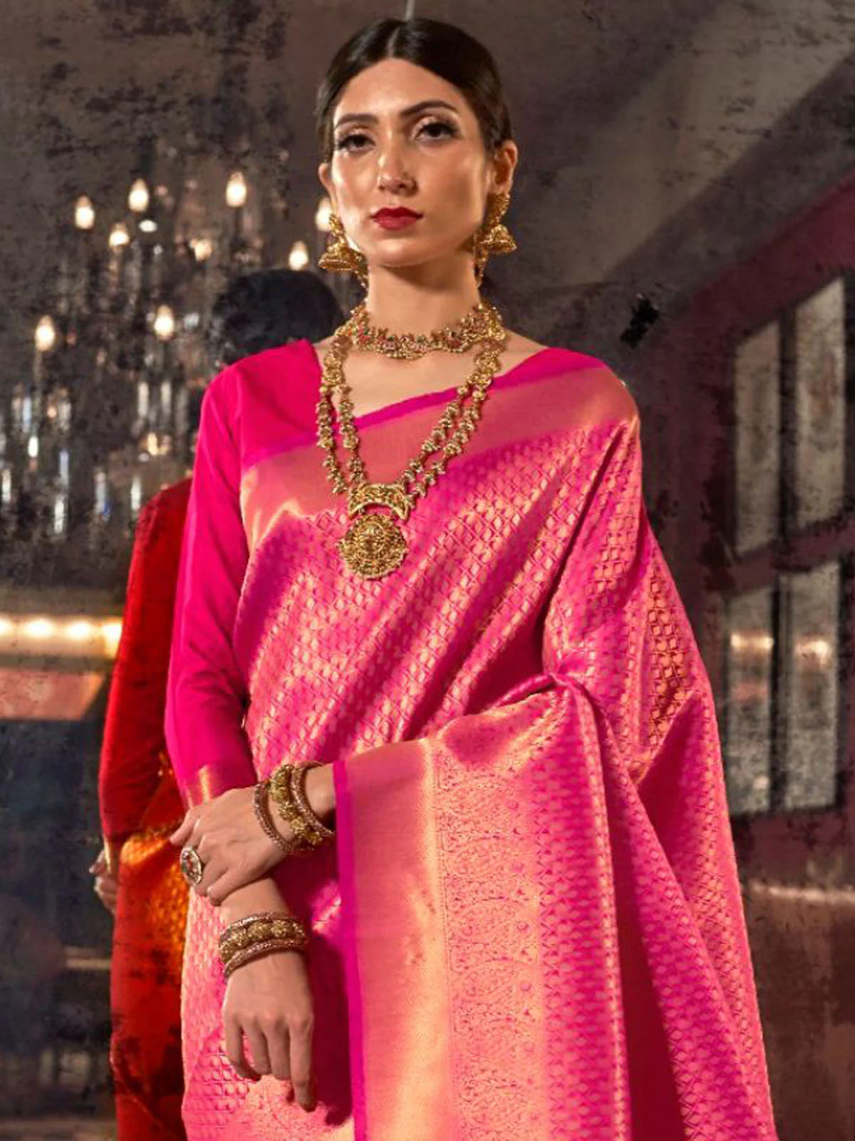 Odette Pink Woven Design Silk Blend Saree With Unstitched Blouse For Women - Image 2