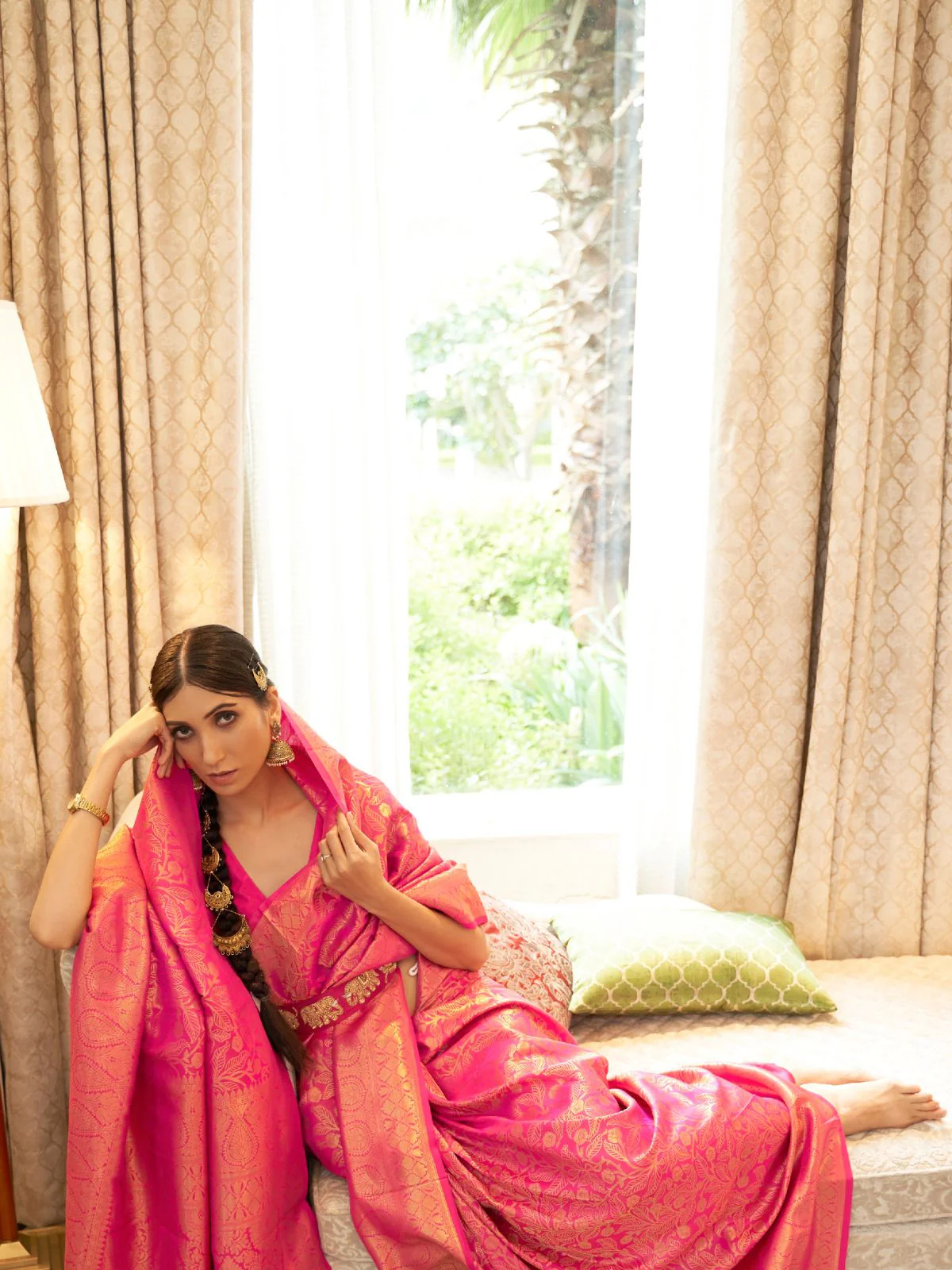 Odette Pink Woven Design Silk Blend Saree With Unstitched Blouse For Women - Image 2