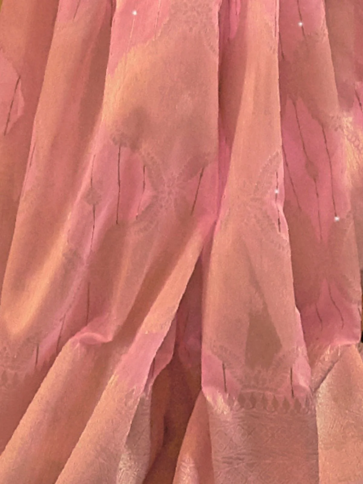 Odette Pink Woven Design Silk Blend Saree With Unstitched Blouse For Women - Image 3