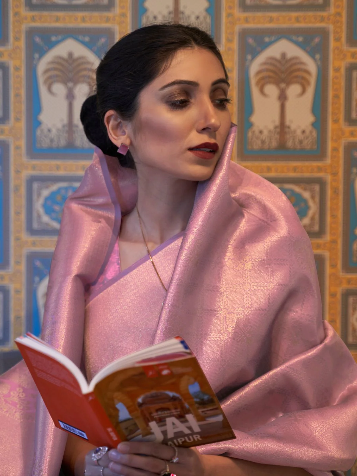 Odette Pink Woven Design Silk Blend Saree With Unstitched Blouse For Women - Image 2
