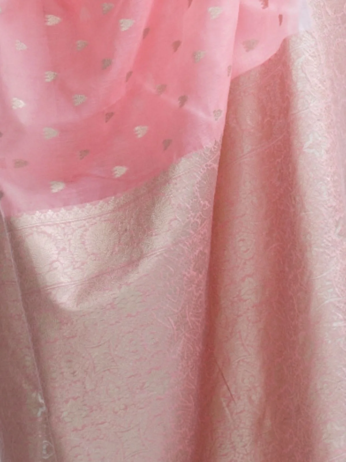 Odette Pink Woven Design Silk Blend Saree With Unstitched Blouse For Women - Image 4