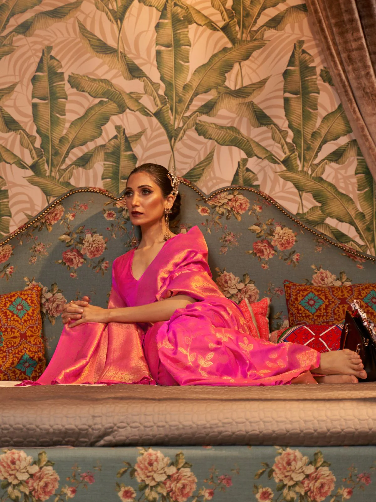 Odette Pink Woven Design Silk Blend Saree With Unstitched Blouse For Women - Image 2