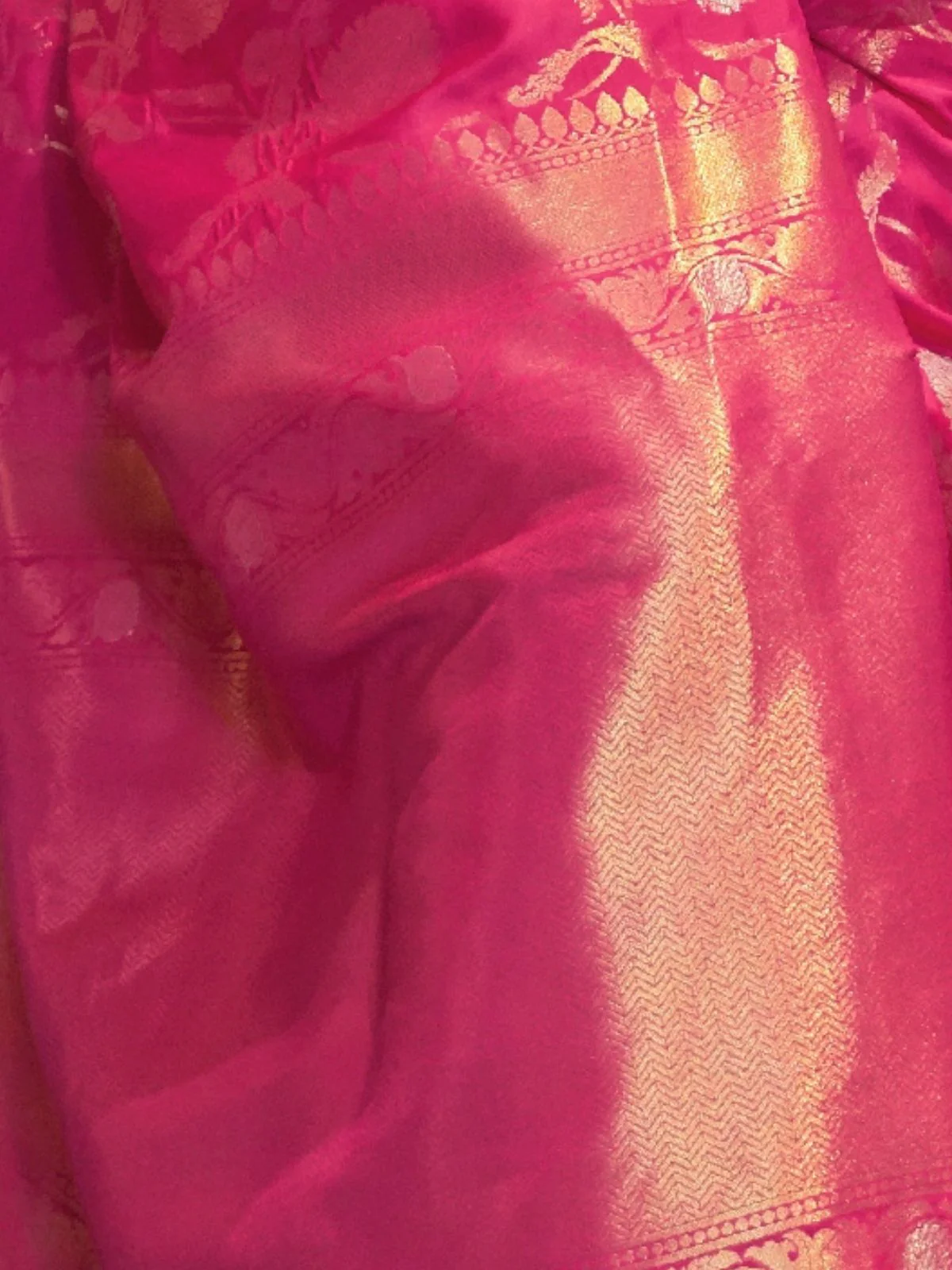 Odette Pink Woven Design Silk Blend Saree With Unstitched Blouse For Women - Image 3