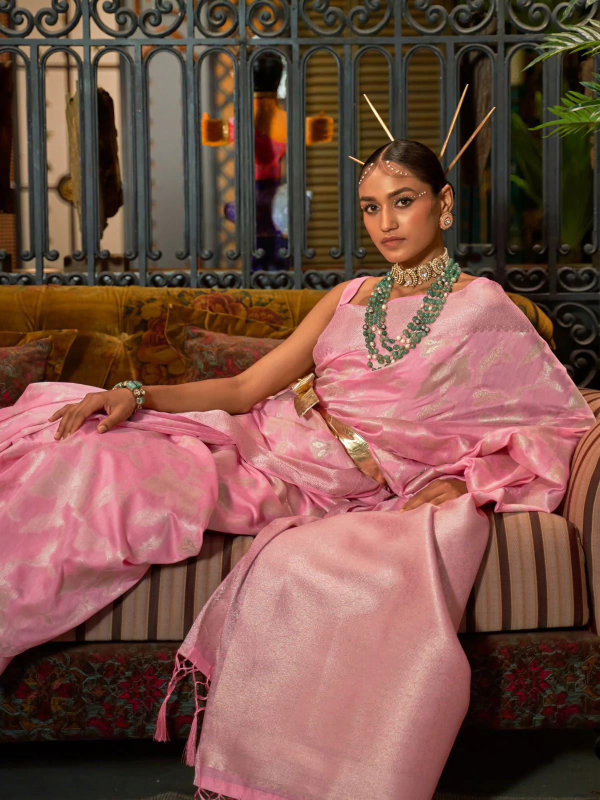 Odette Pink Woven Design Silk Blend Saree With Unstitched Blouse For Women - Image 3