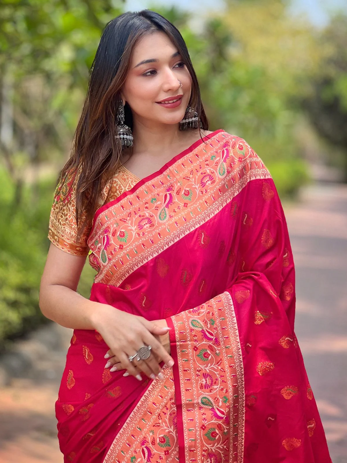 Odette Pink Woven Design Silk Blend Saree With Unstitched Blouse For Women - Image 3