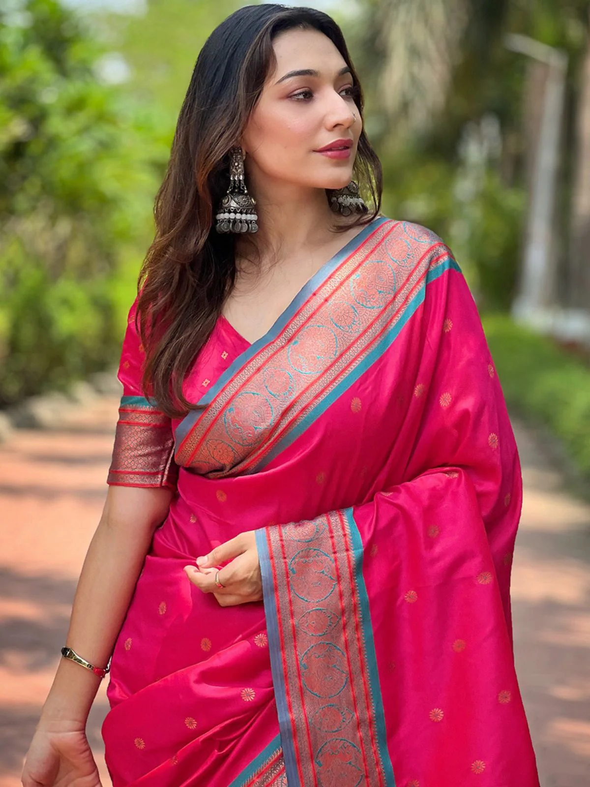 Odette Pink Woven Design Silk Blend Saree With Unstitched Blouse For Women - Image 3