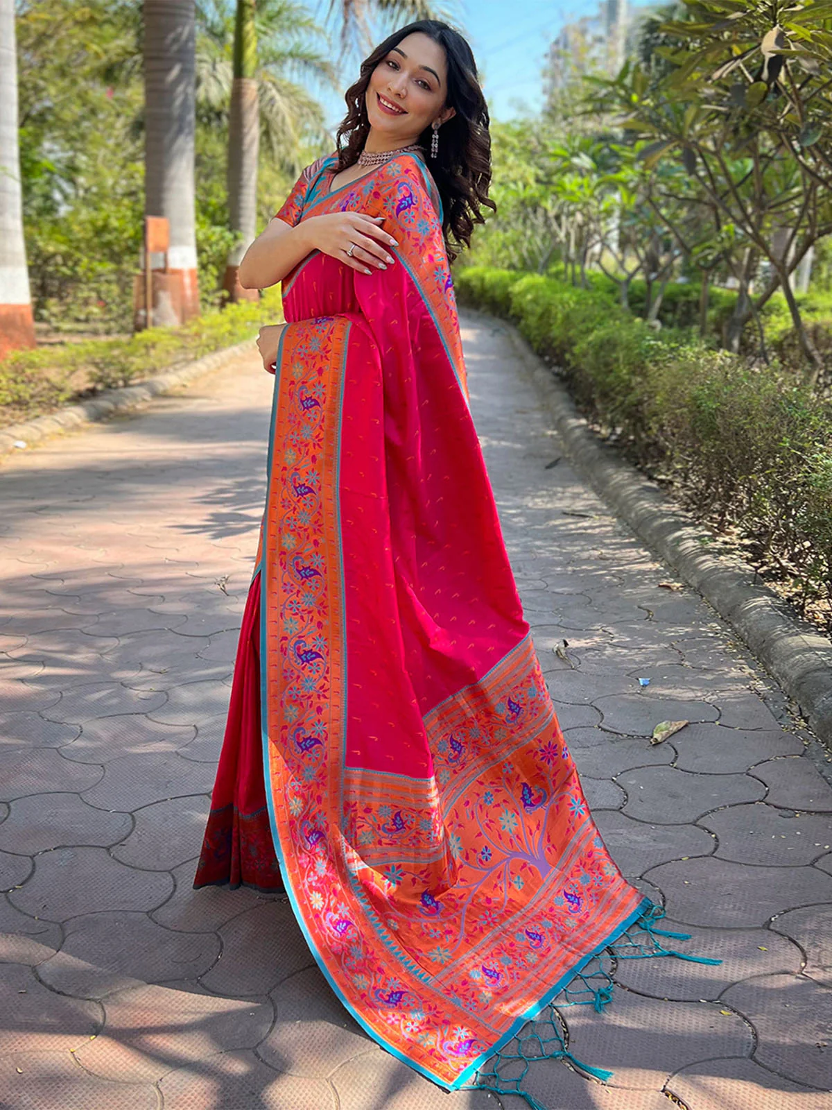 Odette Pink Woven Design Silk Blend Saree With Unstitched Blouse For Women - Image 2