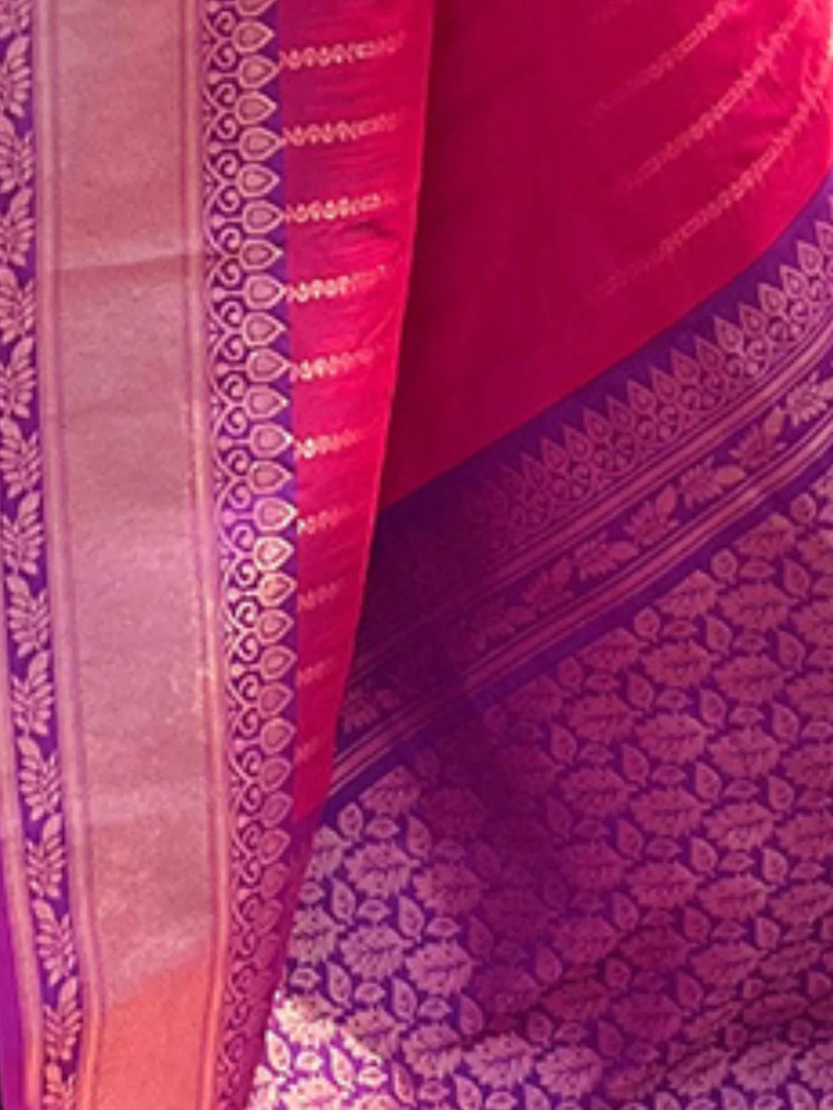 Odette Pink Woven Design Soft Silk Saree With Unstitched Blouse For Women - Image 4