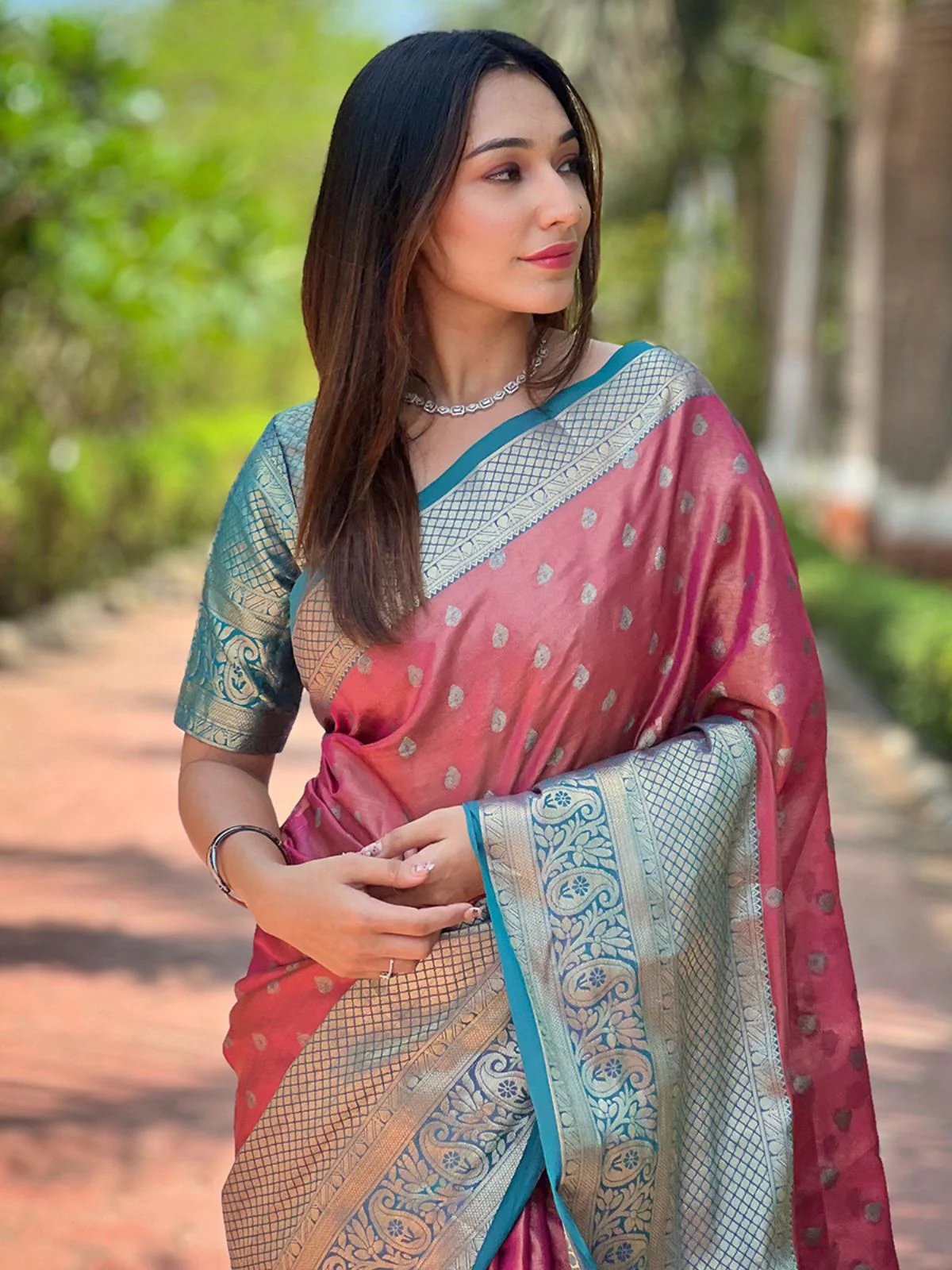 Odette Pink Woven Design Tissue Silk Saree With Unstitched Blouse For Women - Image 3