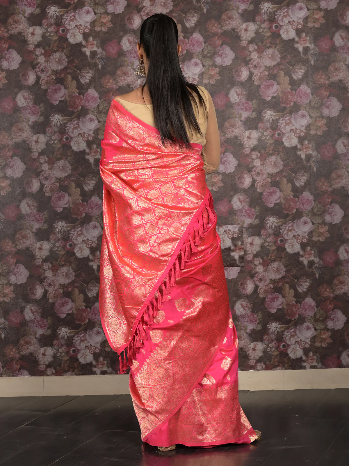 Odette Pink Woven Silk Blend Saree With Unstitched Blouse For Women - Image 4