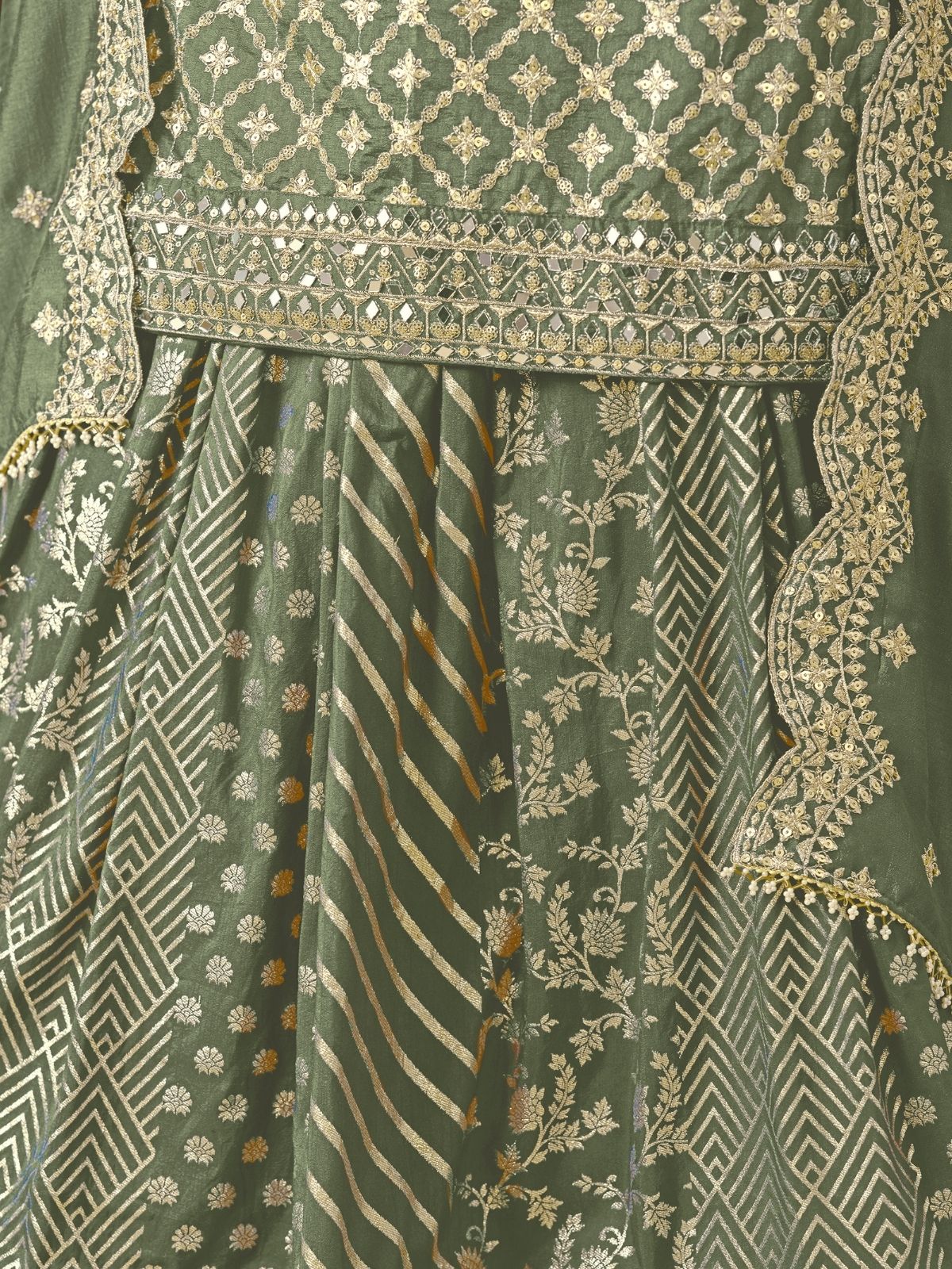 Odette Pista green Art Silk Embroidered Semi-Stiched Kurta Set For Women - Image 4