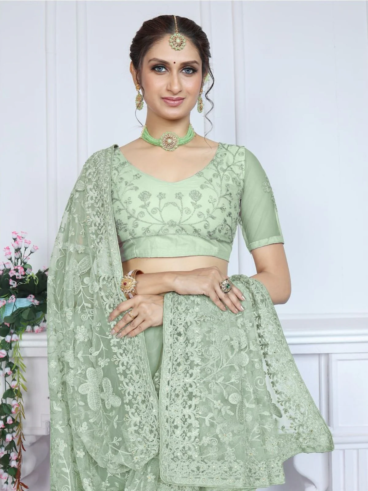 Odette Sea Green Embroidered Net Saree With unstitched Blouse For Women - Image 2