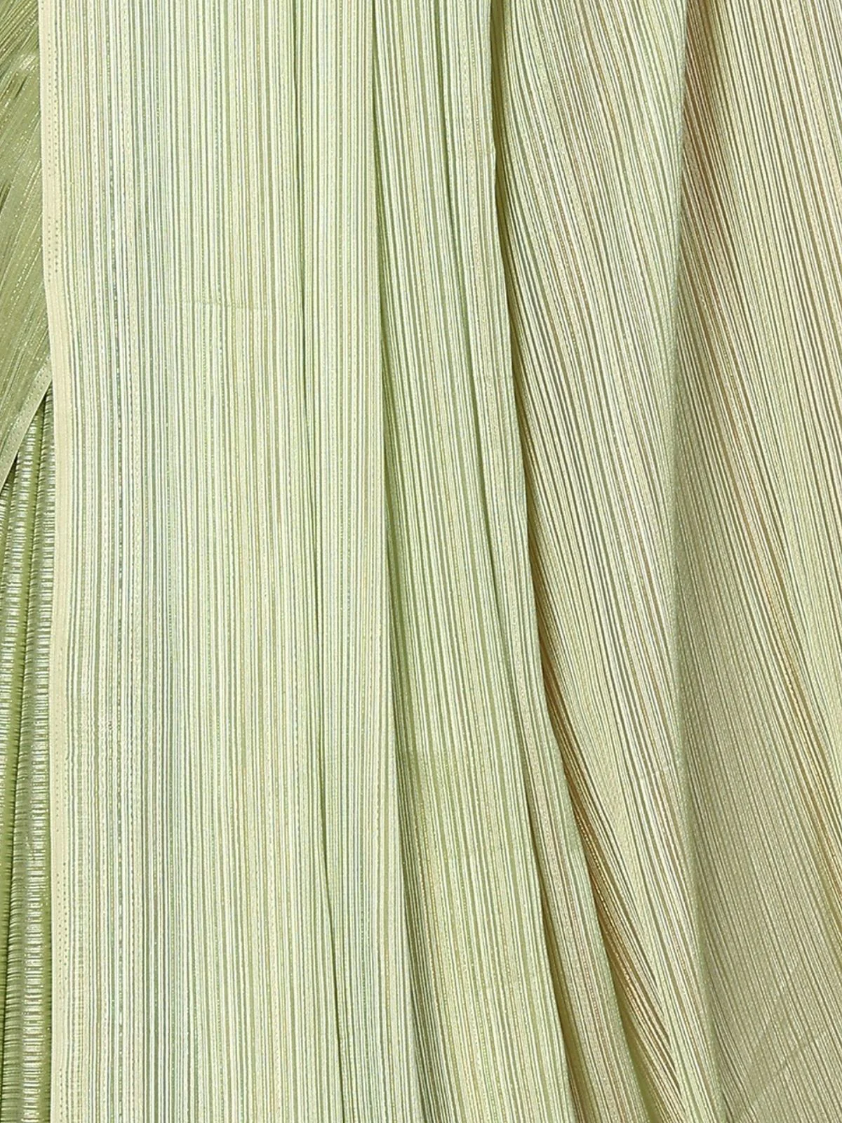 Odette Pista Green Georgette Solid Saree For Women - Image 5