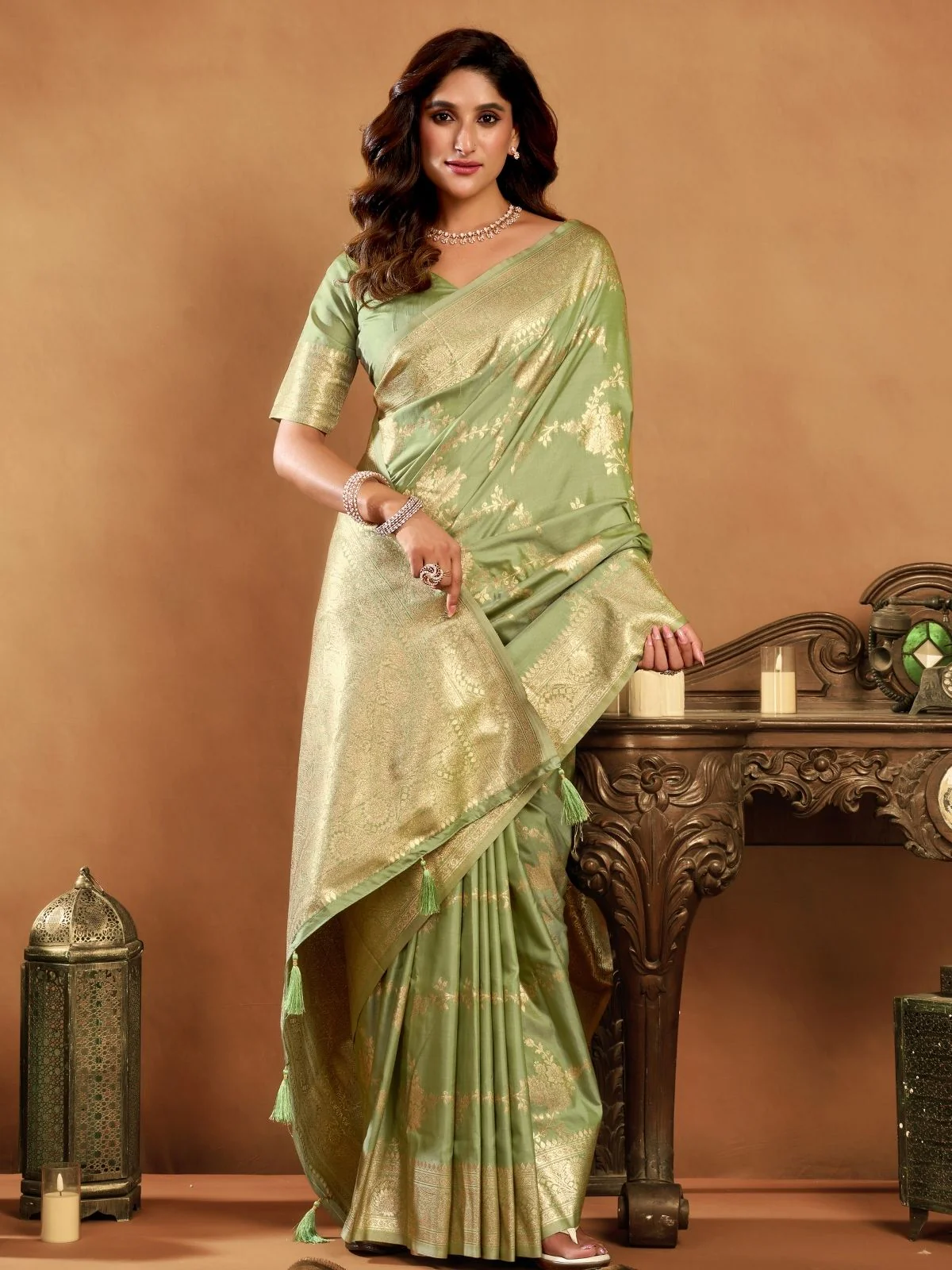 Odette Pista Green Silk Blend Woven Saree For Women - Image 3