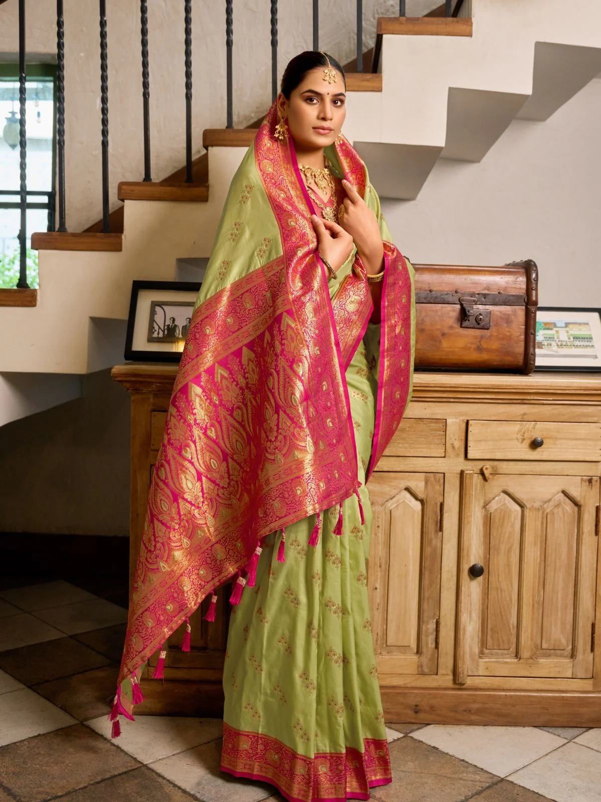 Odette Pista Green Silk Woven Saree For Women - Image 2